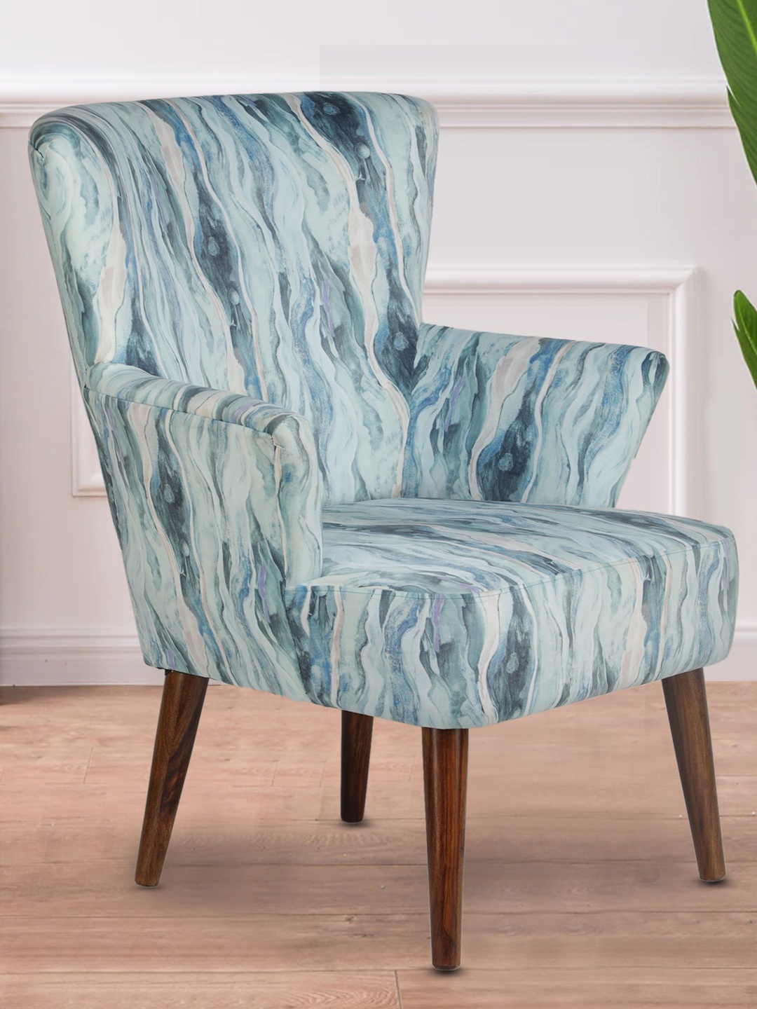 

GLOBALLY INDIAN Blue & White Printed Wooden Lounge Chair