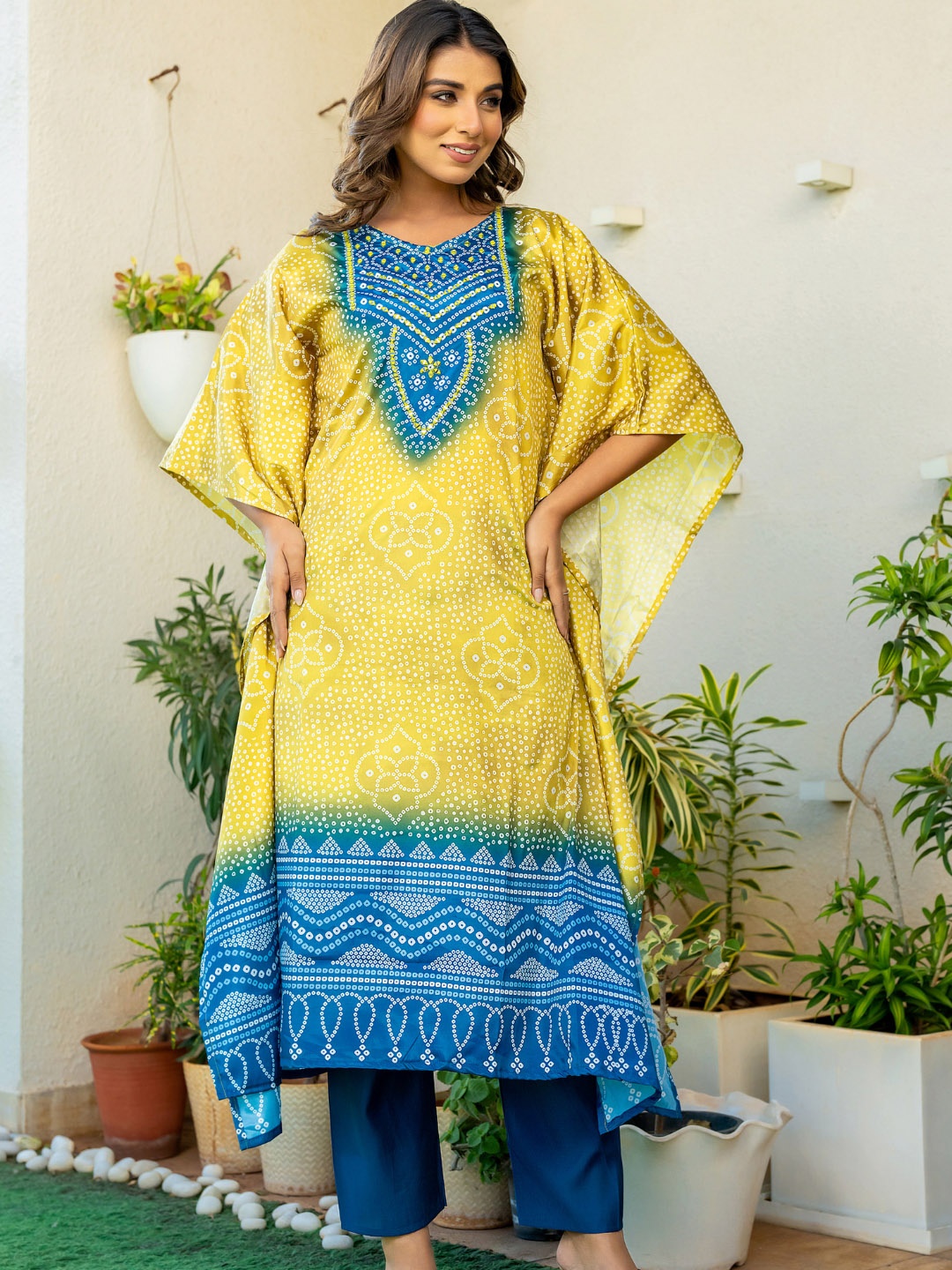 

PRETTY PALLU Bandhani Printed V-Neck Kaftan Kurta With Trousers, Blue