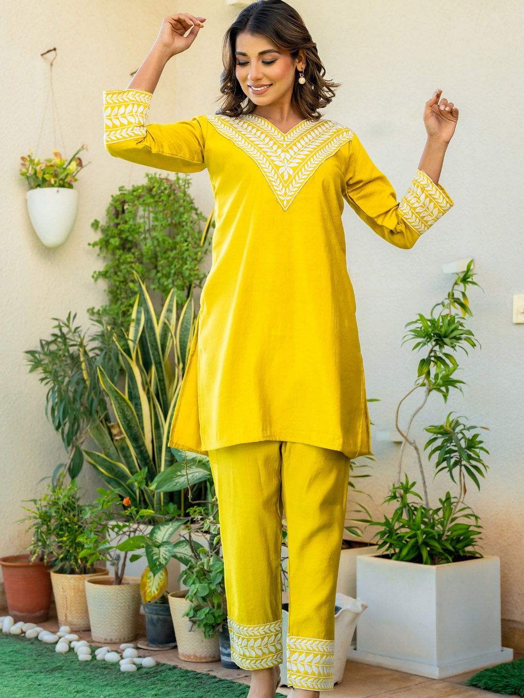 

PRETTY PALLU Floral Yoke Design V-Neck Embroidered Art Silk Straight Tunic With Trousers, Yellow