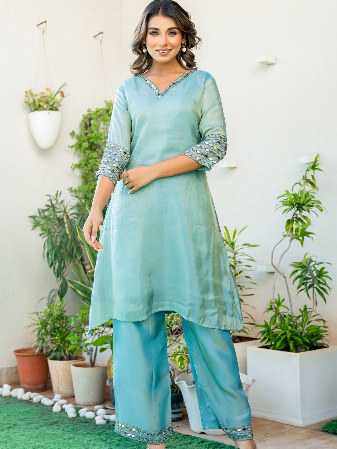 

PRETTY PALLU Yoke Design Mirror Work Straight Kurta With Trousers, Green