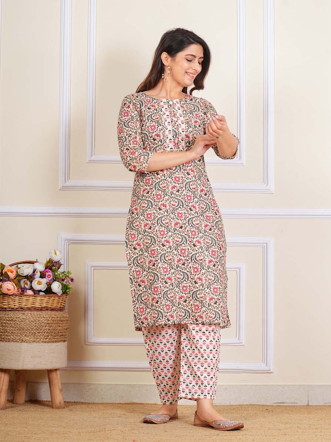 

Ayan Floral Printed Round Neck Pure Cotton Straight Kurta With Trouser, Cream