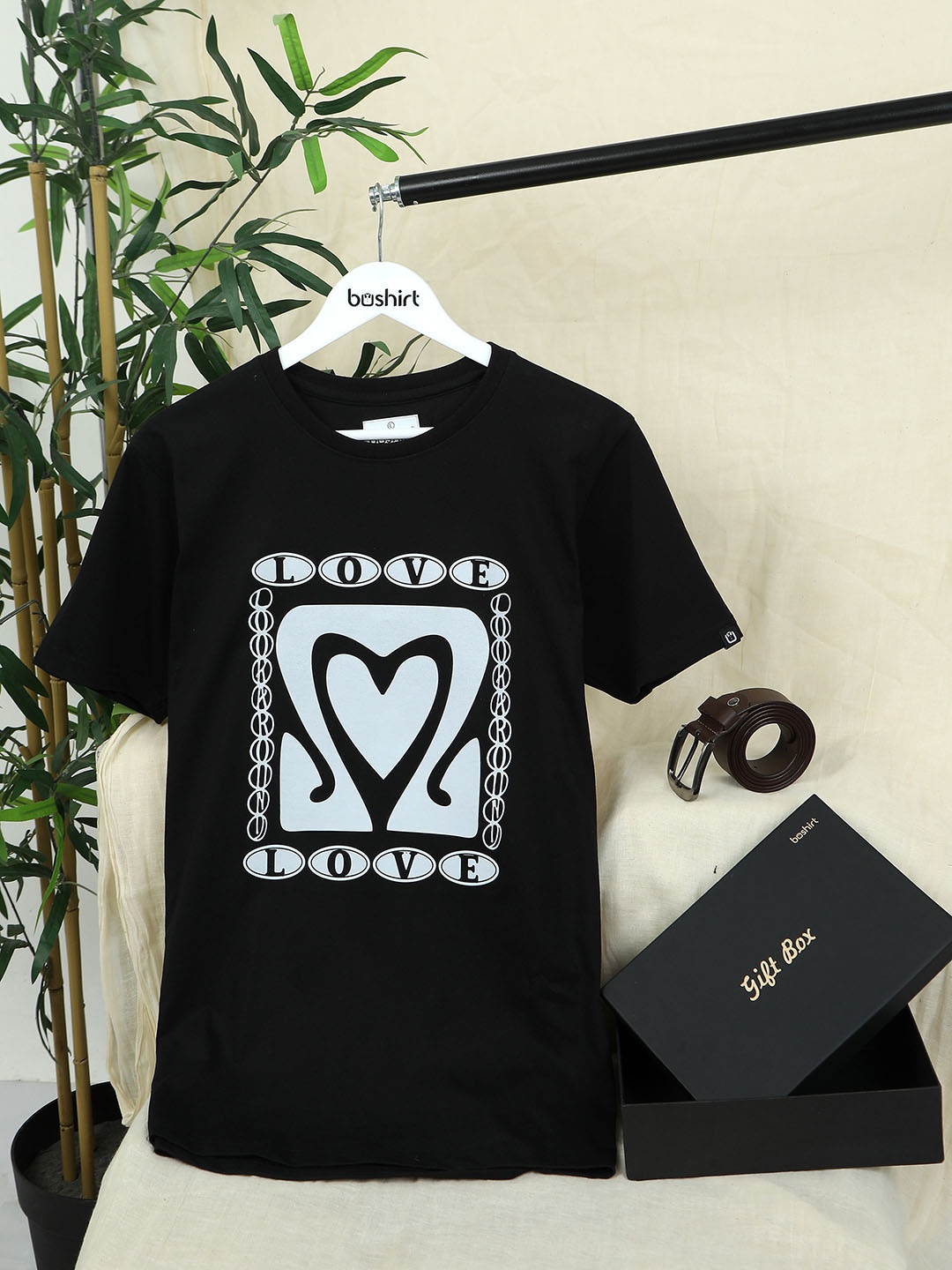 

Bushirt Men Printed Valentine's T-shirt & Belt Gift Box, Black