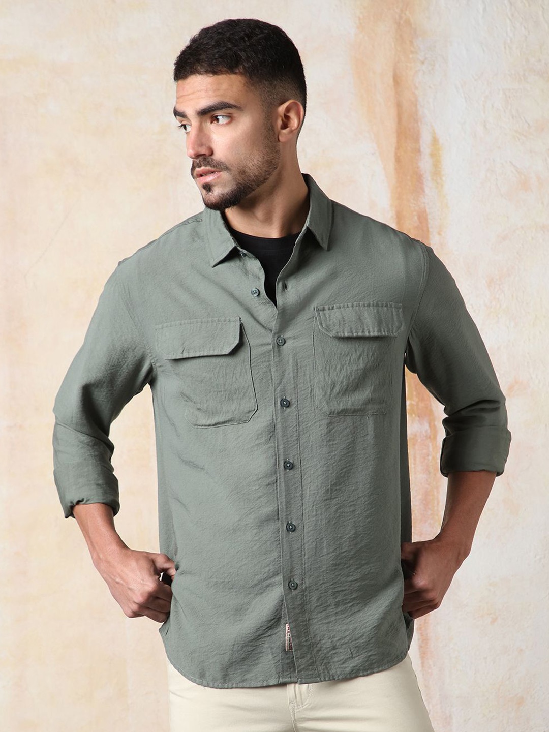 

High Star Men Relaxed Fit Spread Collar Double Flap pocket utility Solid Textured Casual Shirt, Green