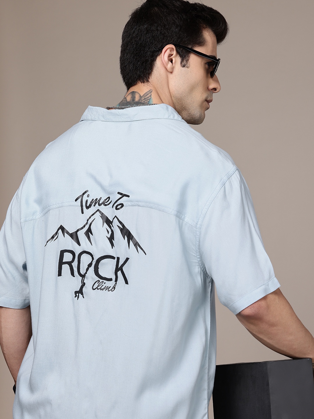 

The Roadster Lifestyle Co. Classic Pure Cotton Casual Shirt with Embroidered Detail, Blue