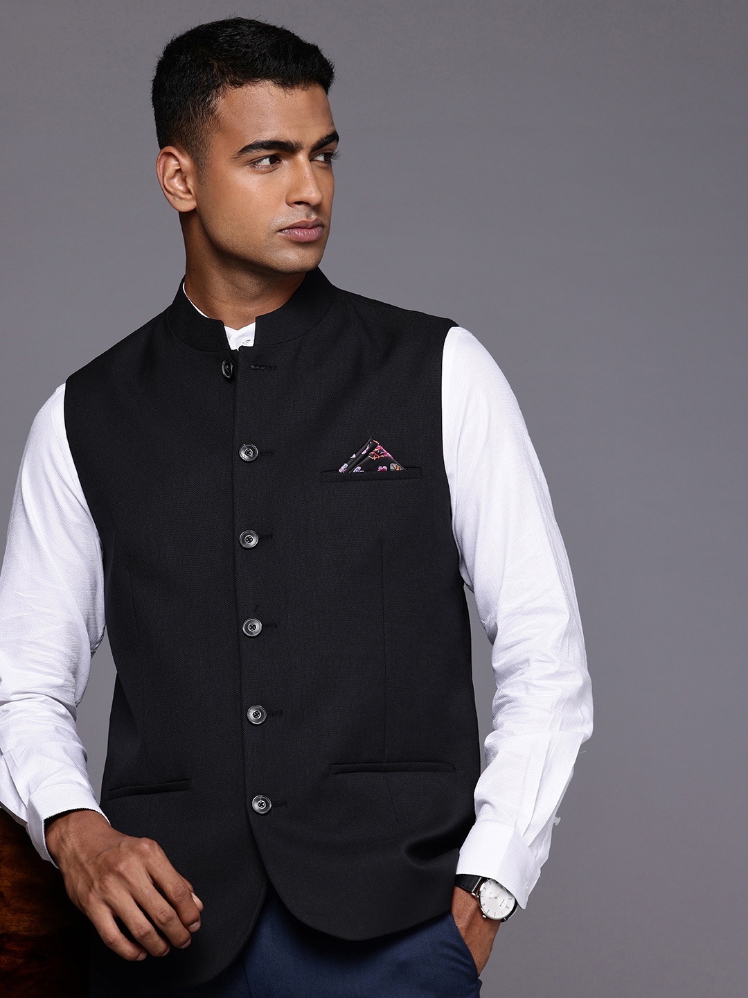 

Theme Solid Nehru Jacket with Pocket Square, Black