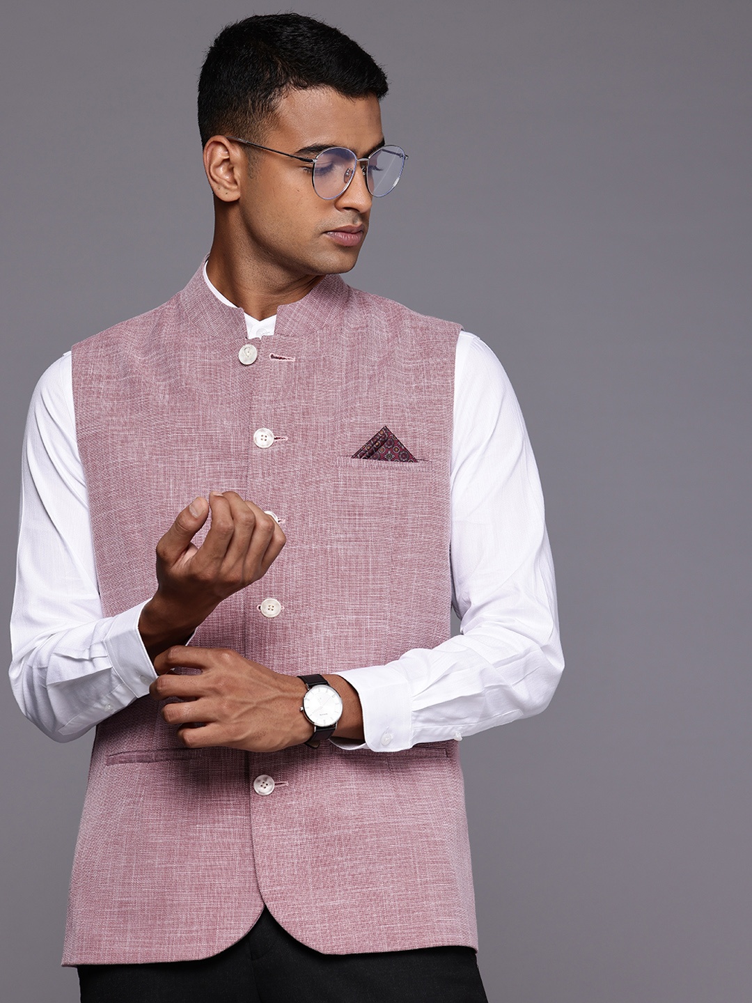 

Theme Solid Nehru Jacket with Pocket Square, Rose