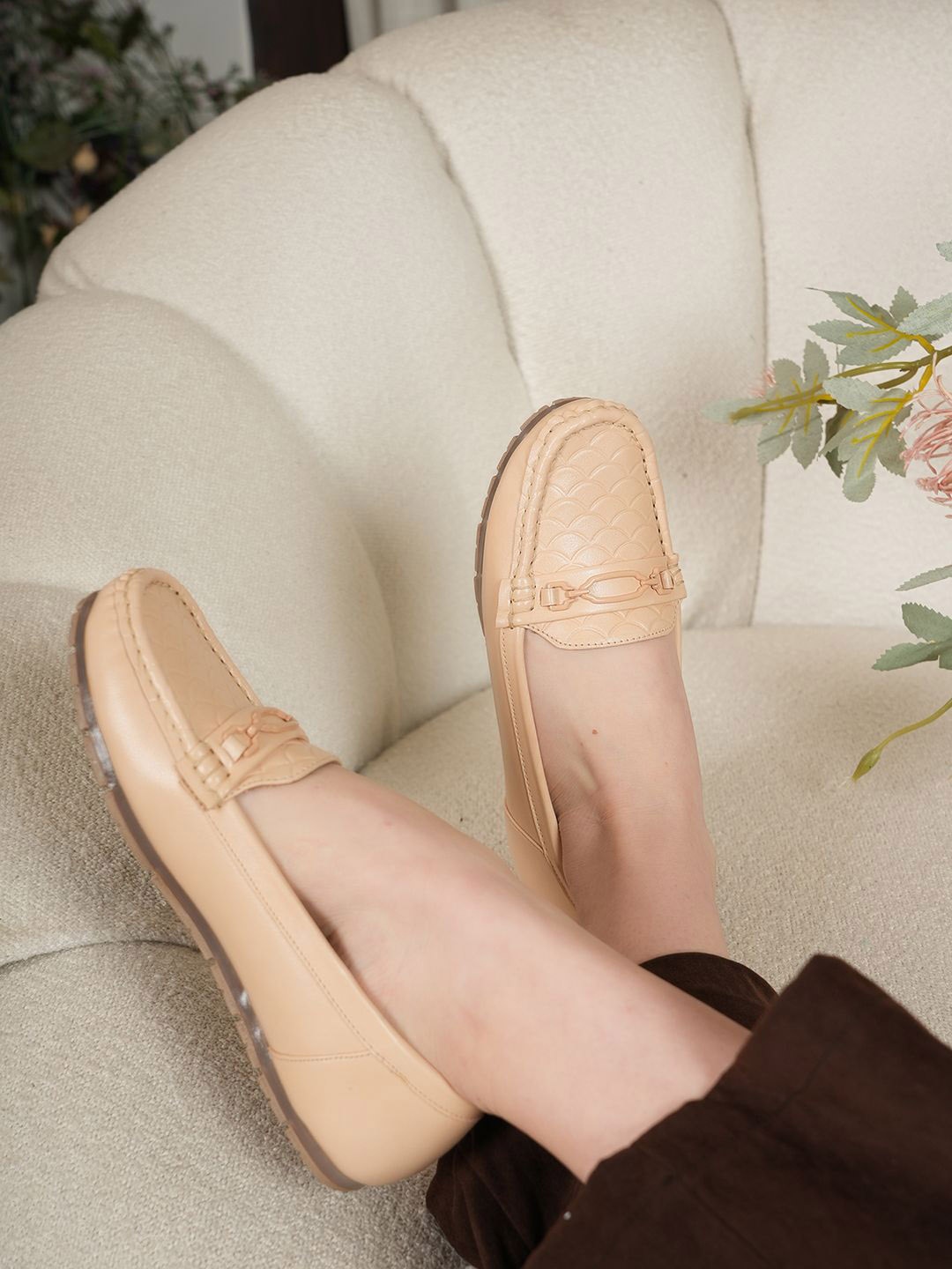 

DressBerry Women Ballerinas with Buckles Flats, Cream