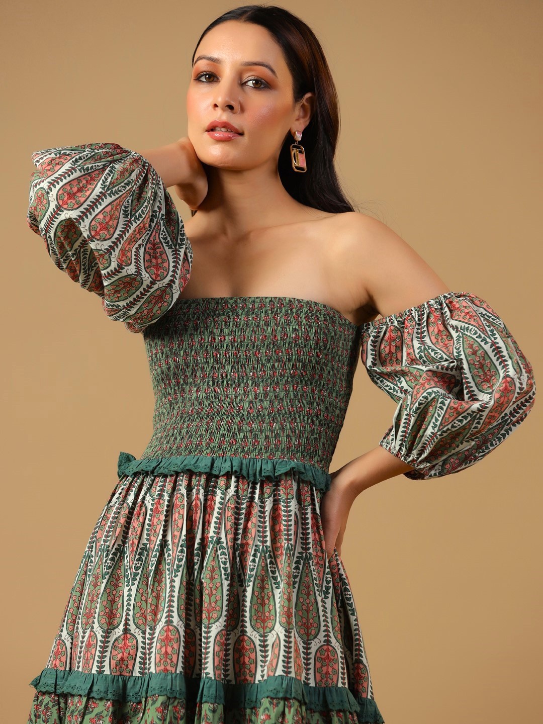 

Anayna Women Printed Cotton Puff Sleeves Smocked Tier Midi Ethnic Dress With Lace, Green