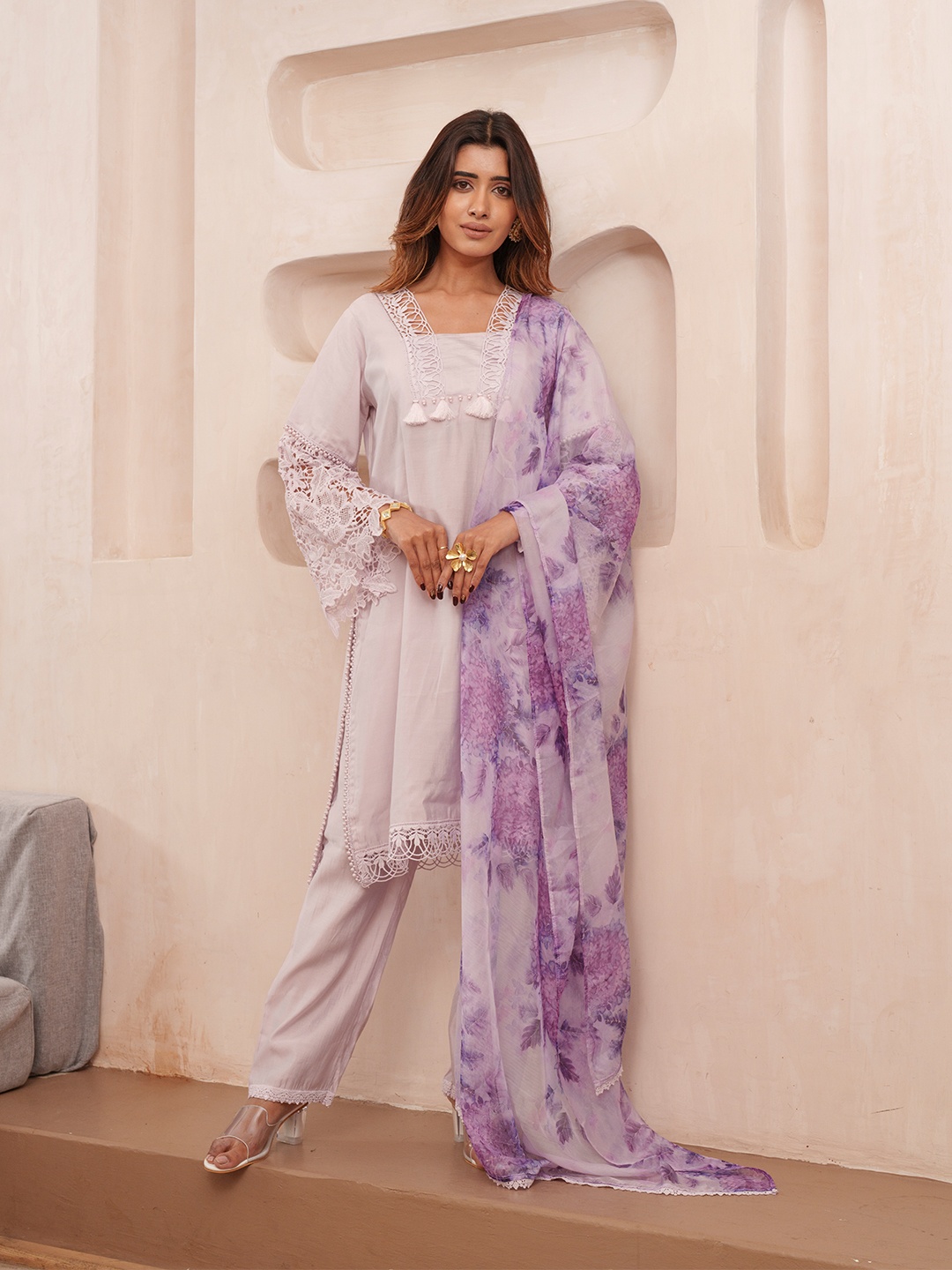 

House of Pataudi Self Design V-Neck Straight Kurta & Trouser With Dupatta, Lavender