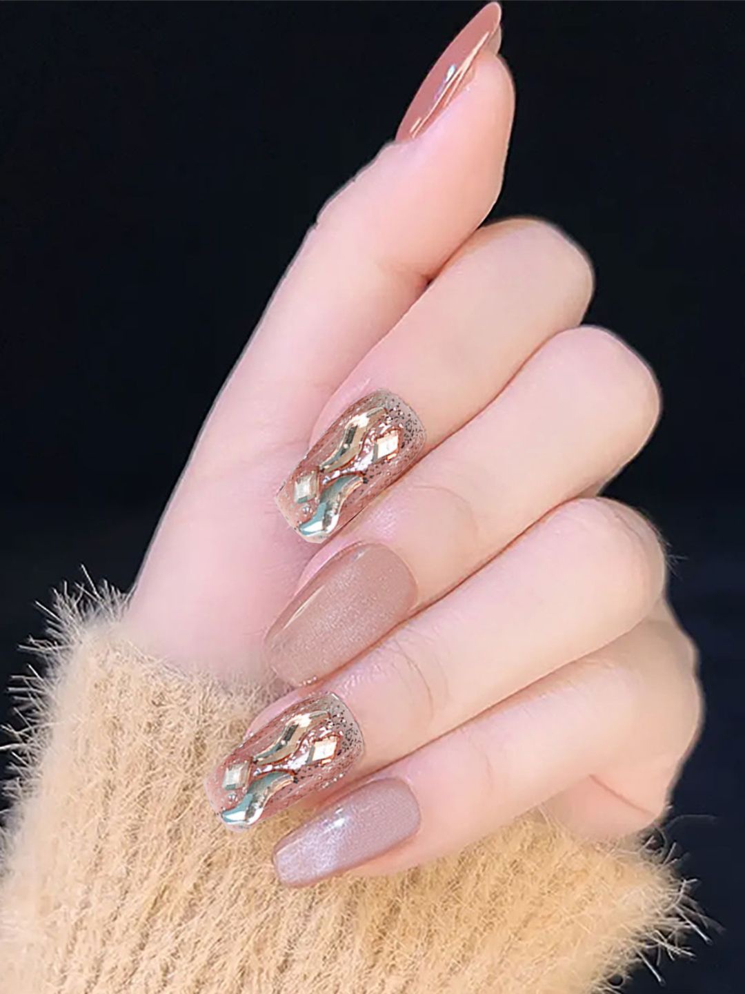 

Secret Lives Set Of 24 3D Crystal Glitter Press On Artificial Nails - Nude