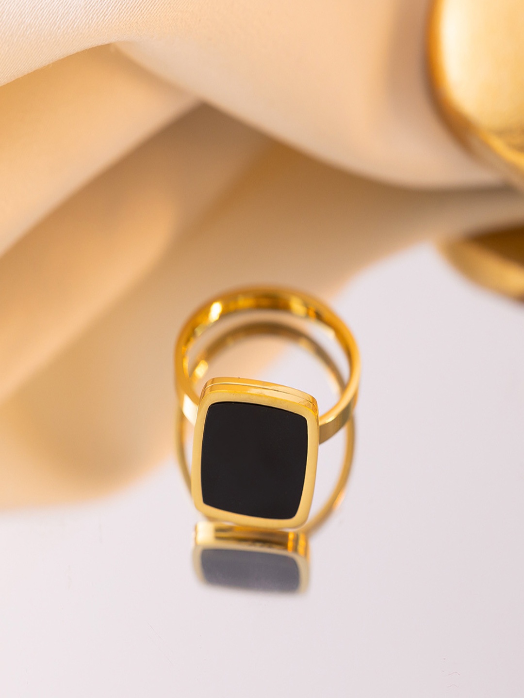 

AQUASTREET 18k Gold Plated Waterproof Anti-Tarnish Black Onyx Square Ring