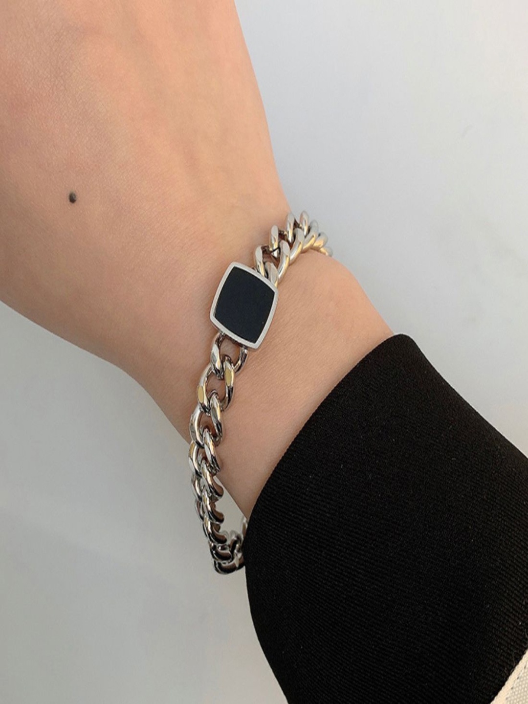 

AQUASTREET 18k Silver-Plated Waterproof Onyx Studded Chain Link Bracelet