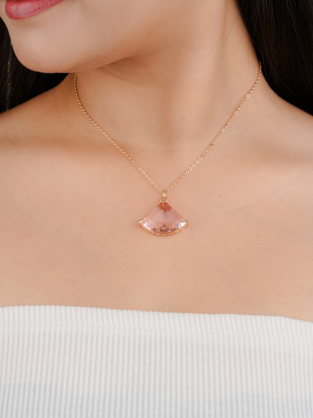 

Zeraki Jewels Gold-Plated Square Pendants With Chains, Rose gold