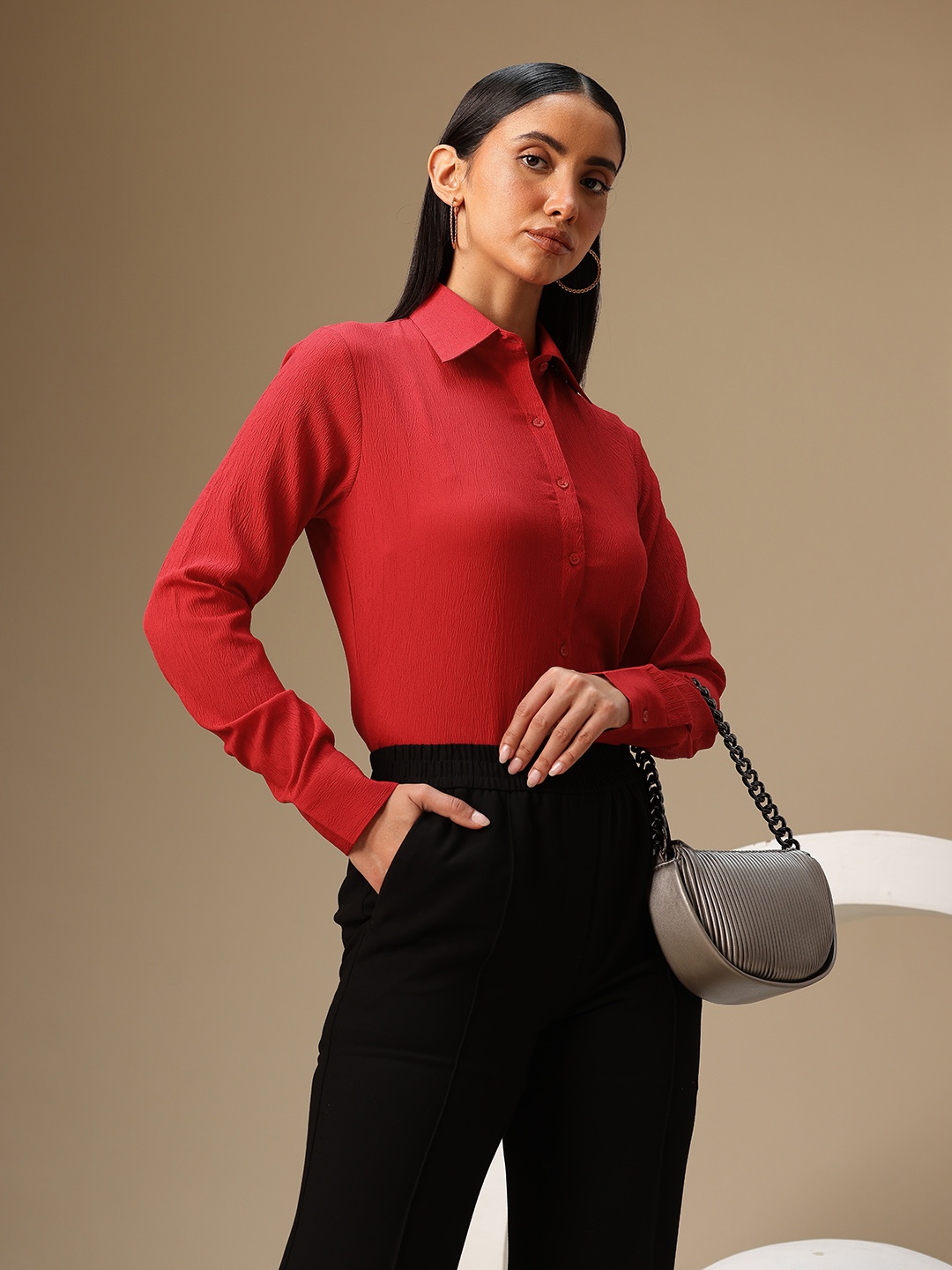 

Chemistry Women Standard Textured Casual Shirt, Red