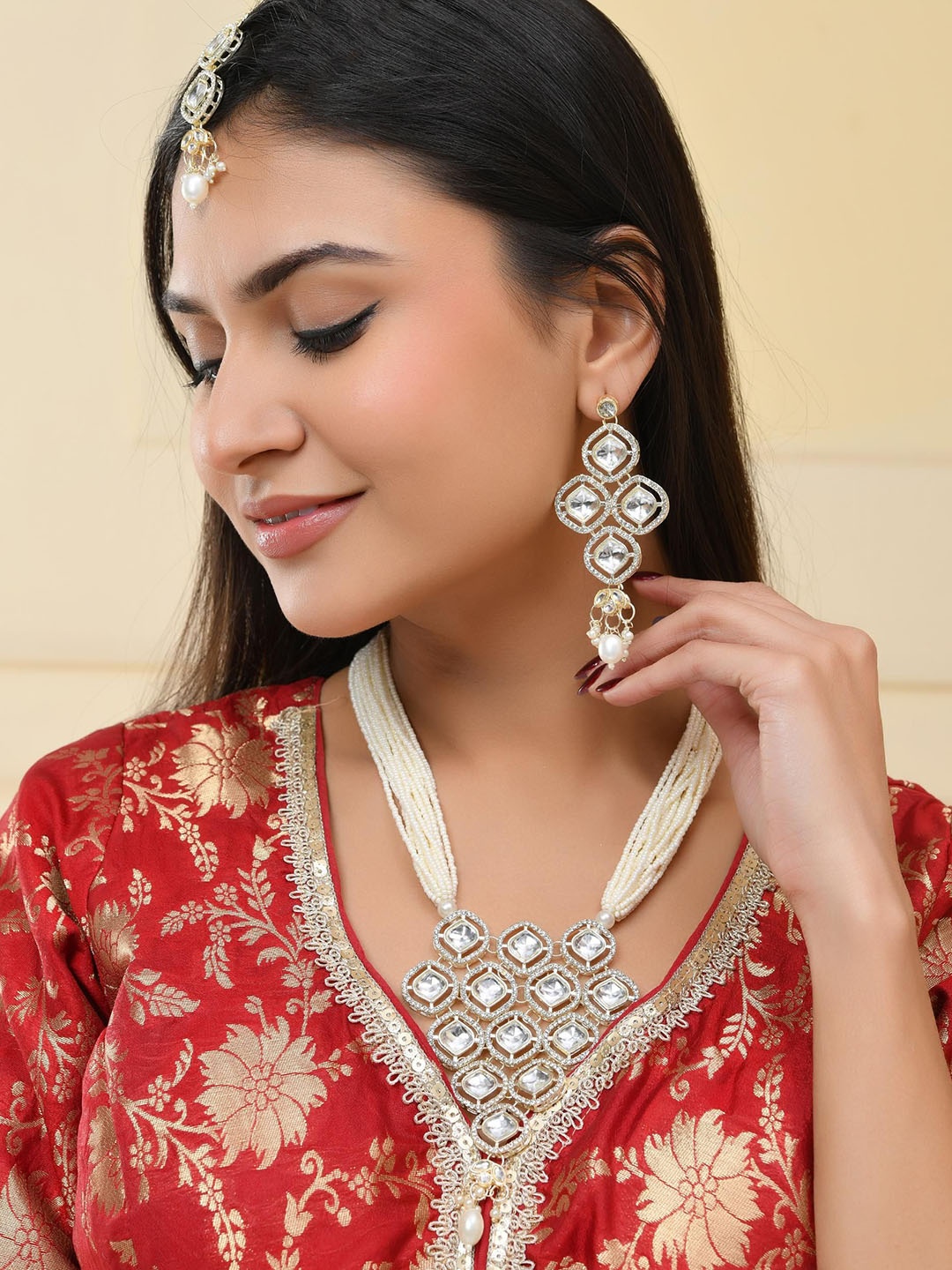

VOJ Gold Plated Stone Studded & Beaded Jewellery Set, White