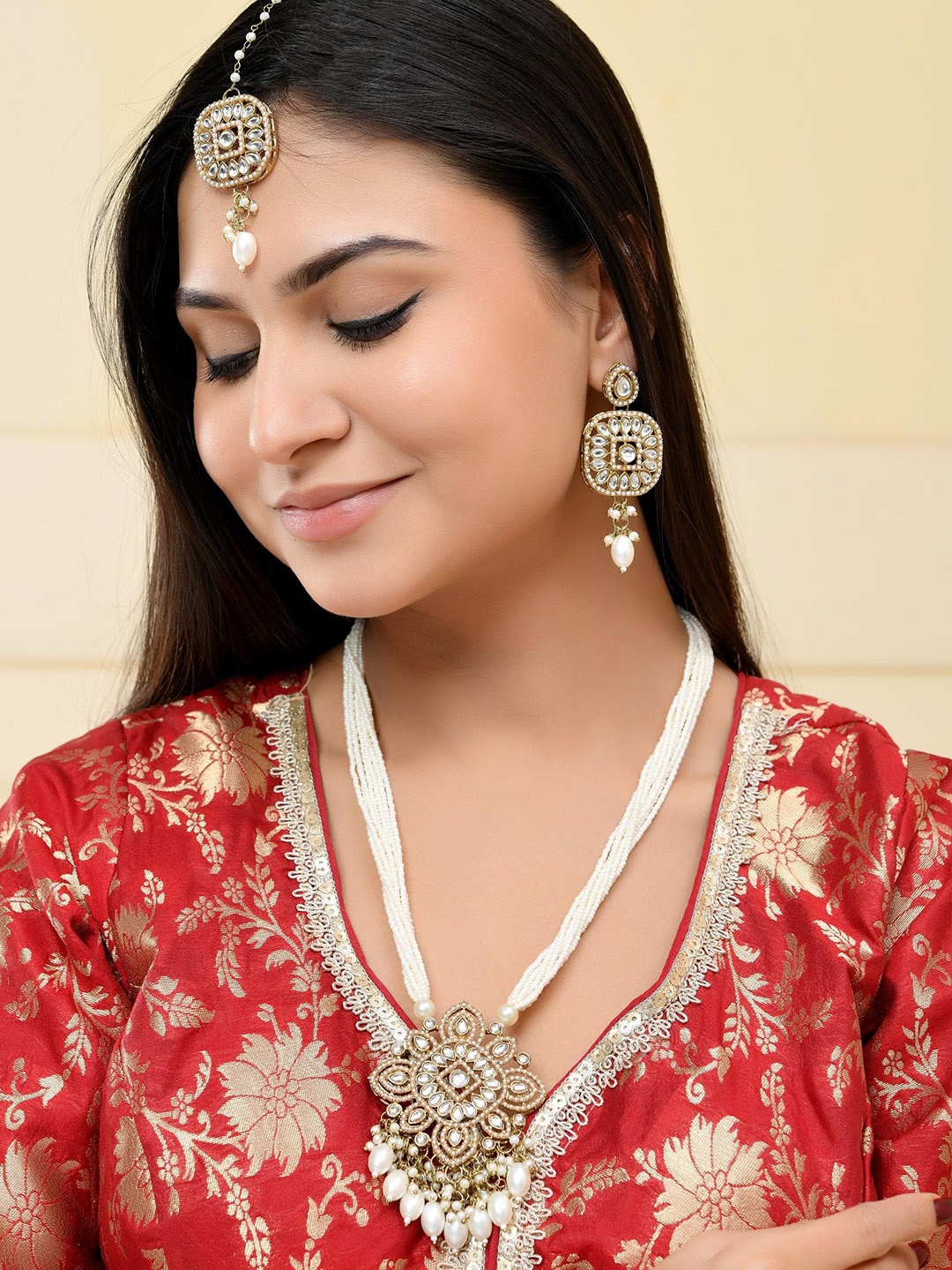 

VOJ Gold Plated Stone Studded & Beaded Jewellery Set, White