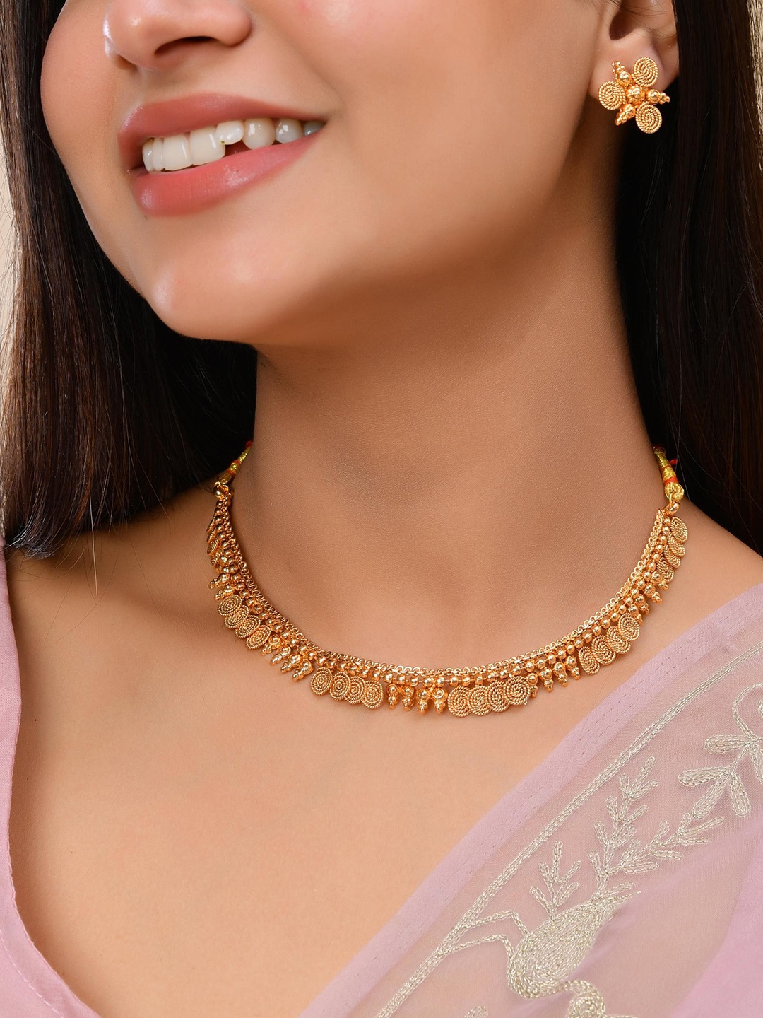 

VOJ Gold Plated Textured Jewellery Set