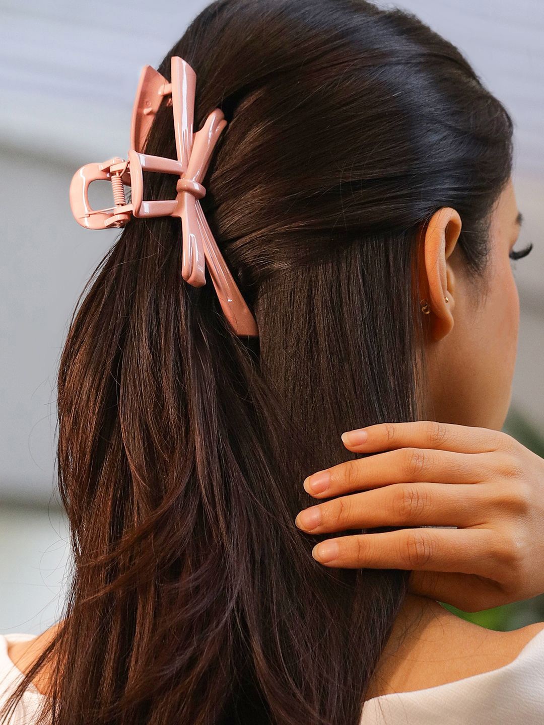 

Rubans Women Glossy Bow Design Claw Clip, Pink