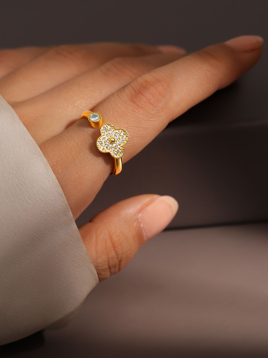 

Rubans 18K Gold Plated Cubic Zirconia Studded Openable Clover Design Adjustable Ring