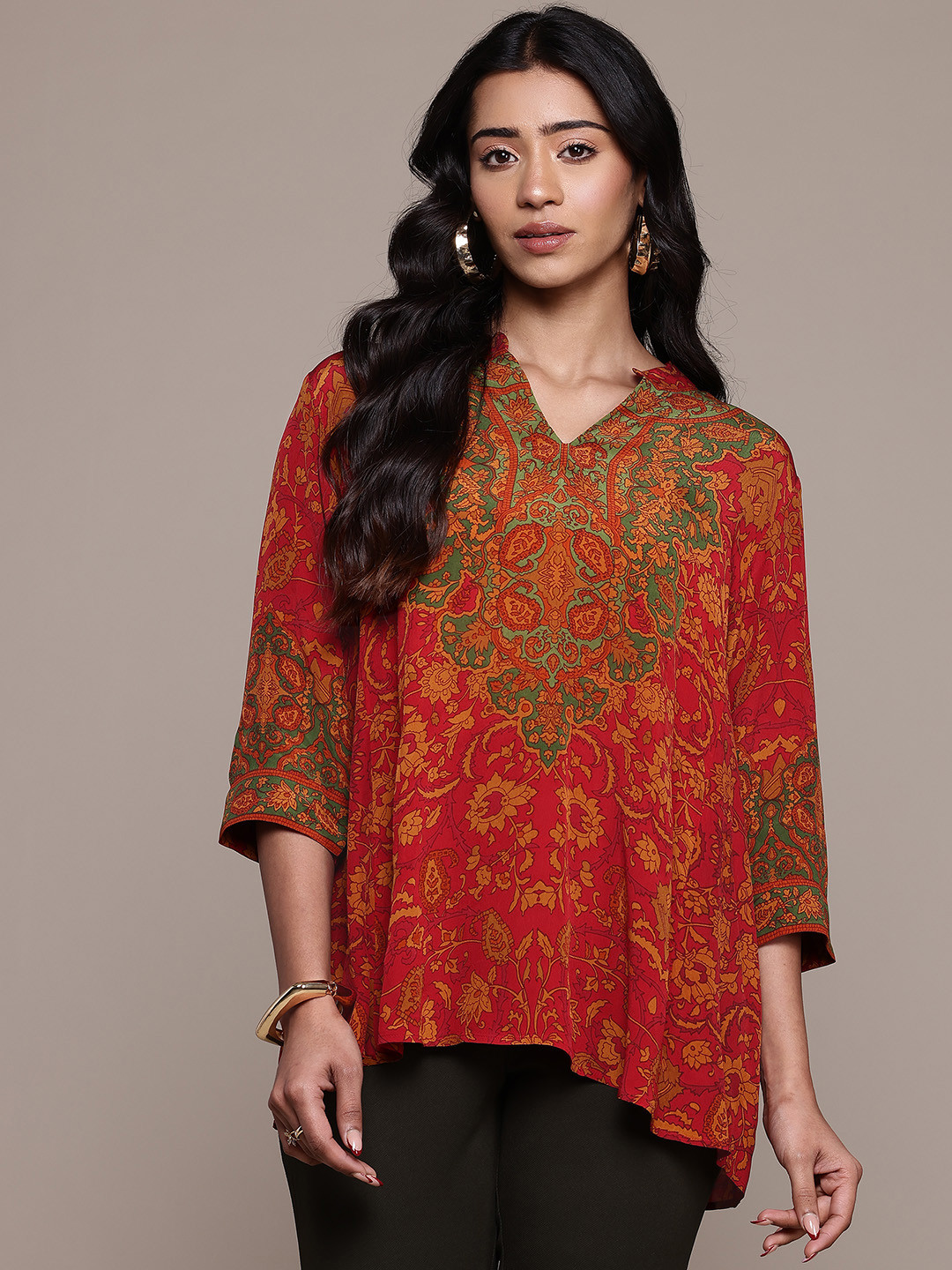 

Ritu Kumar Ethnic Motifs Printed Mandarin Collar Kurti, Red