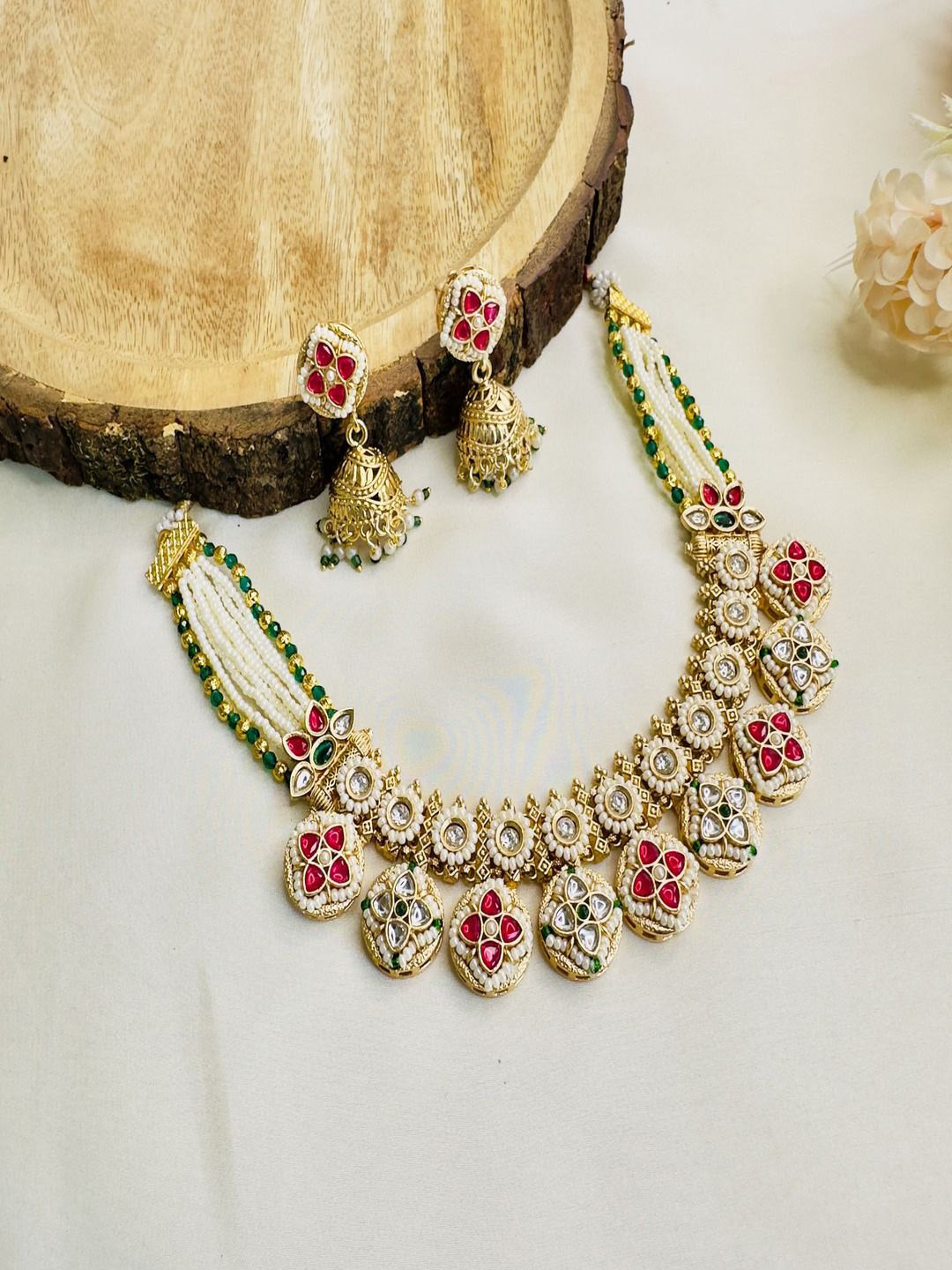 

Stridhan Gold-Plated Kundan Studded and Beaded Jewellery Set