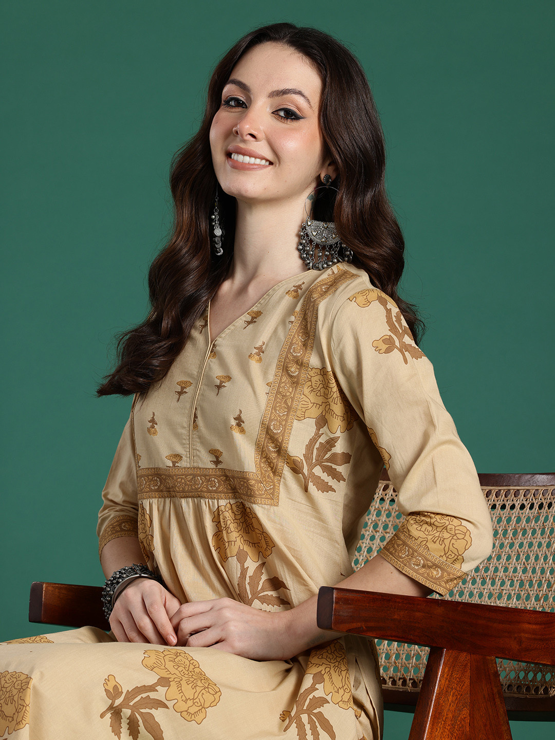 

Indo Era Women Floral Printed Pure Cotton Kurta with Trousers, Beige
