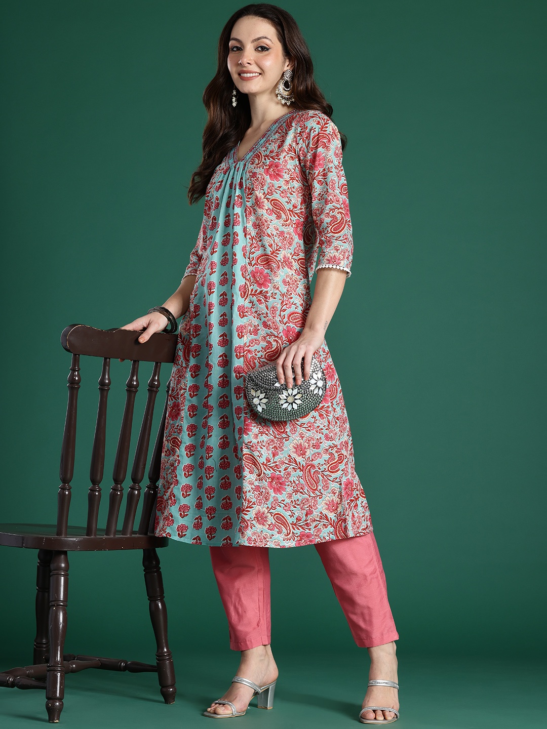 

Indo Era Women Floral Printed Pure Cotton Kurta, Sea green