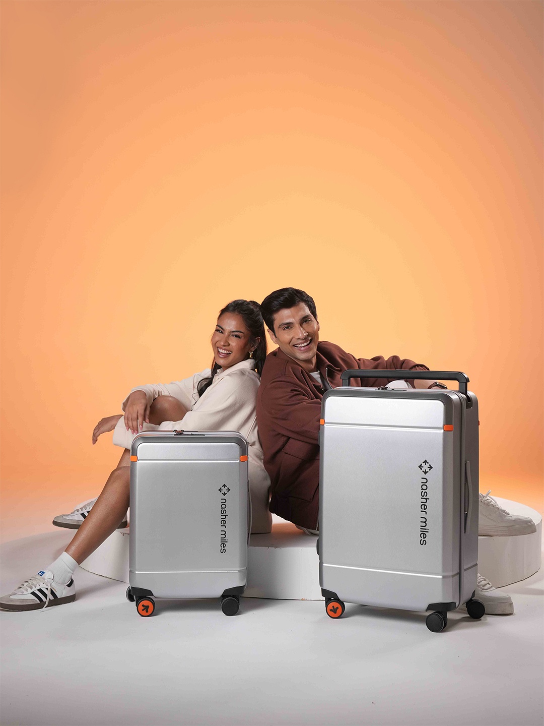 

Nasher Miles Oslo Polycarbonate Set of 2 S/M Grey Trolley Bags 55 & 66 cm