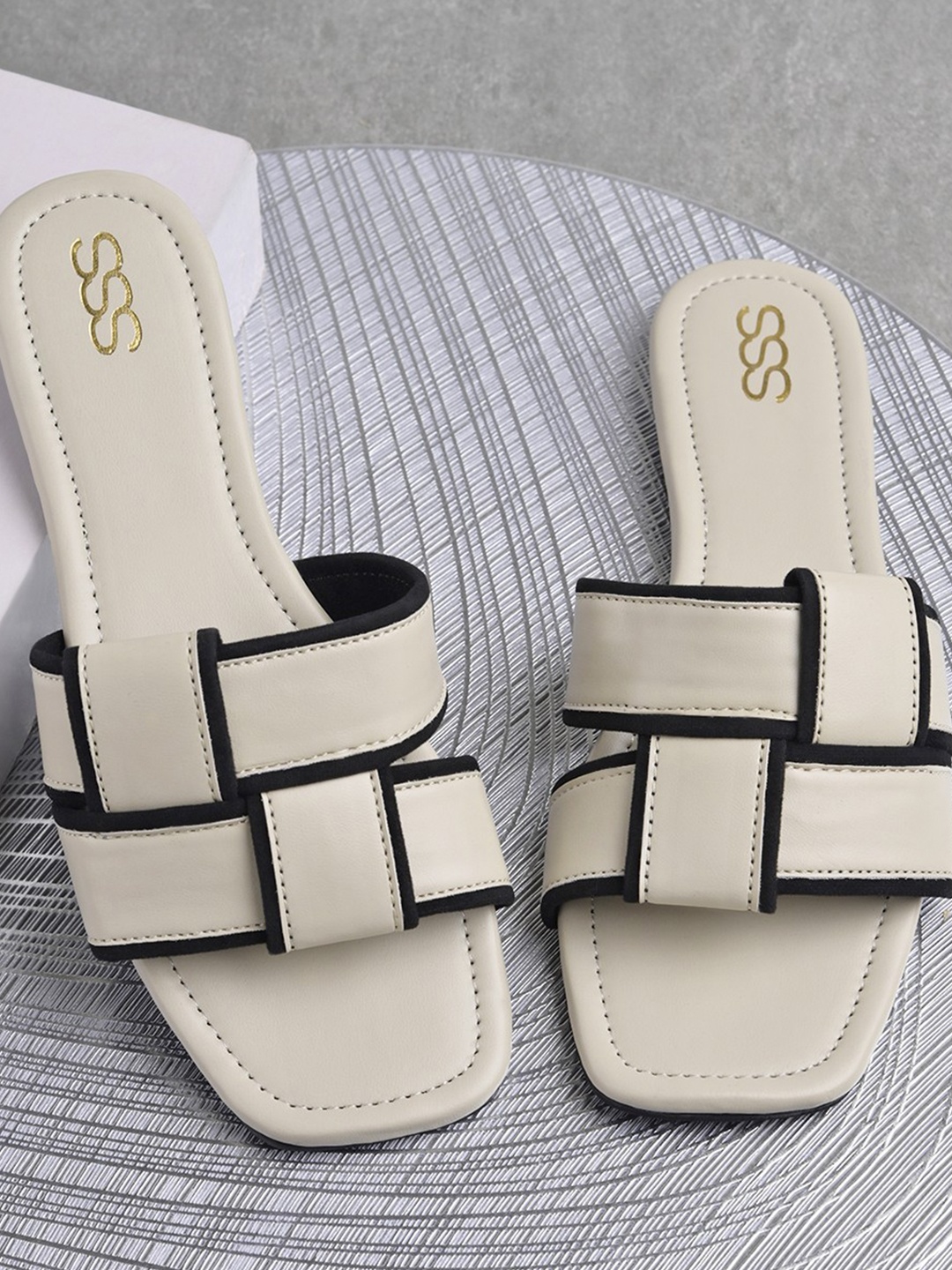 

Street Style Store Women Open Toe Flats, Off white