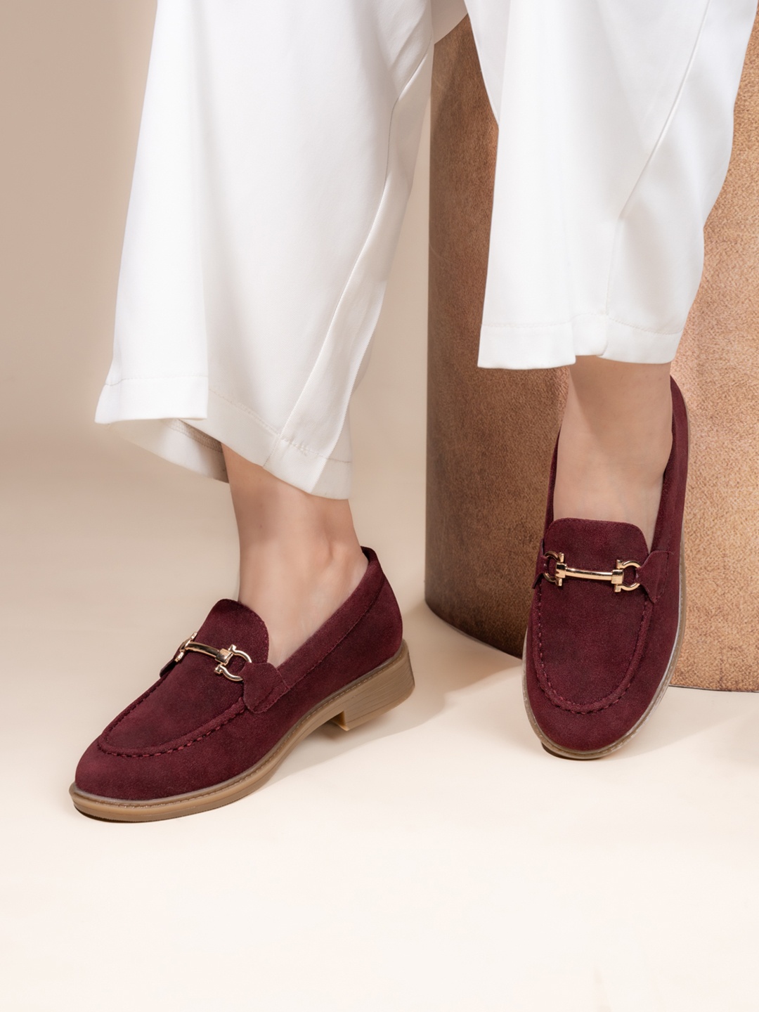 

Mast & Harbour Women Suede Loafers, Maroon