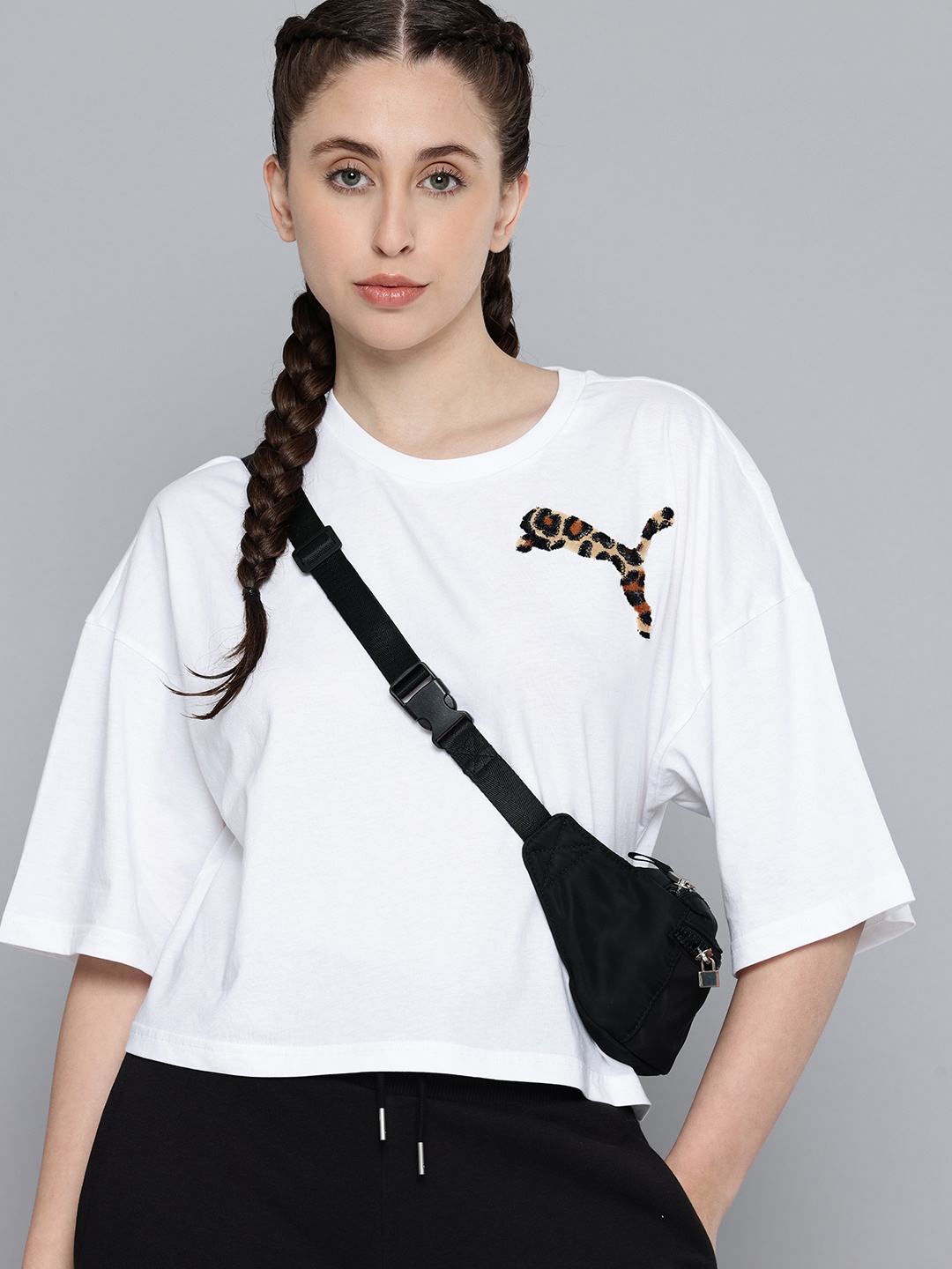 

Puma Leo Luxe Brand Logo Drop-Shoulder Sleeves Pure Cotton Oversized Short T-shirt, White
