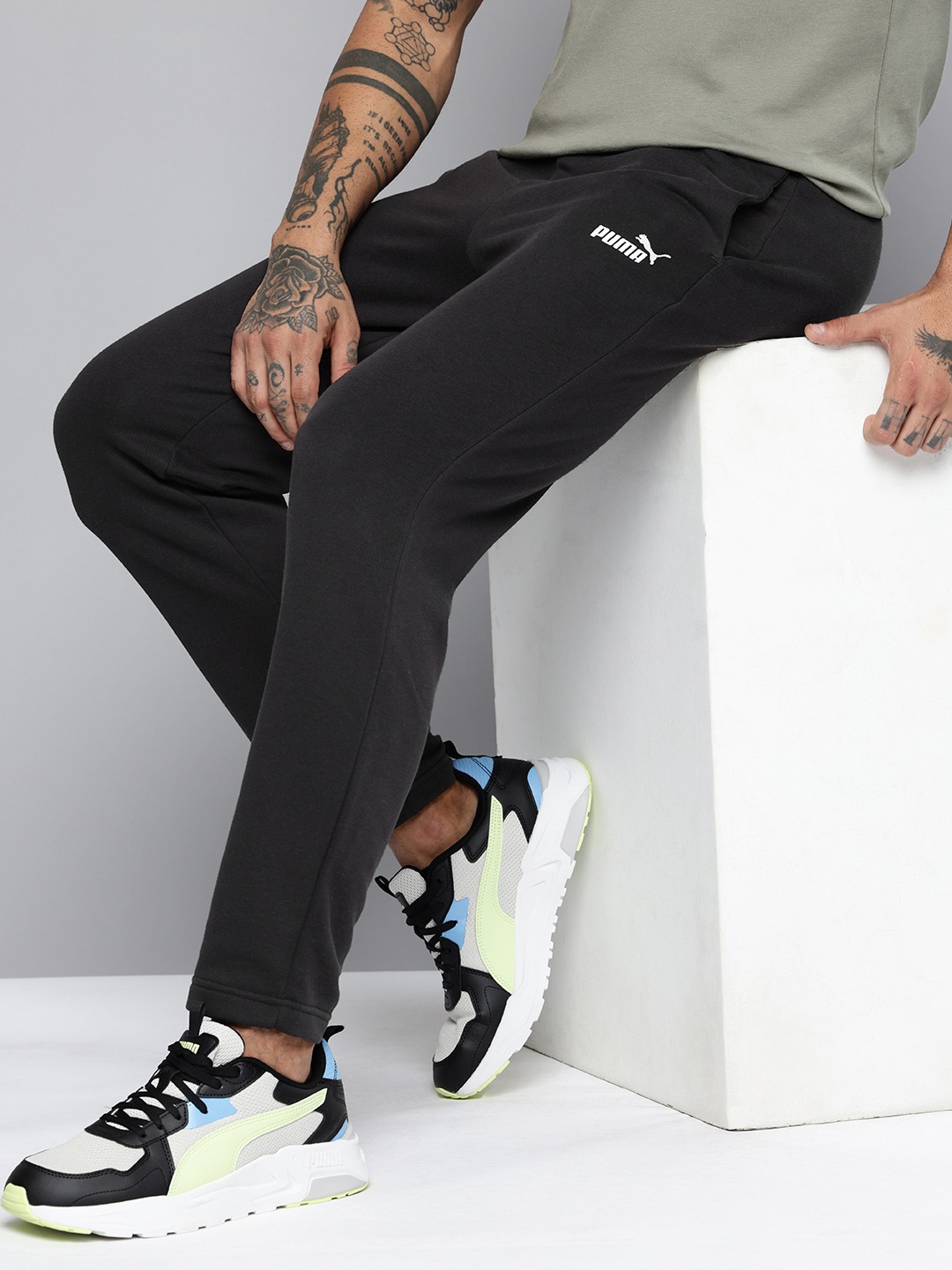

Puma Men Essentials No.1 Brand Logo Track Pants, Black
