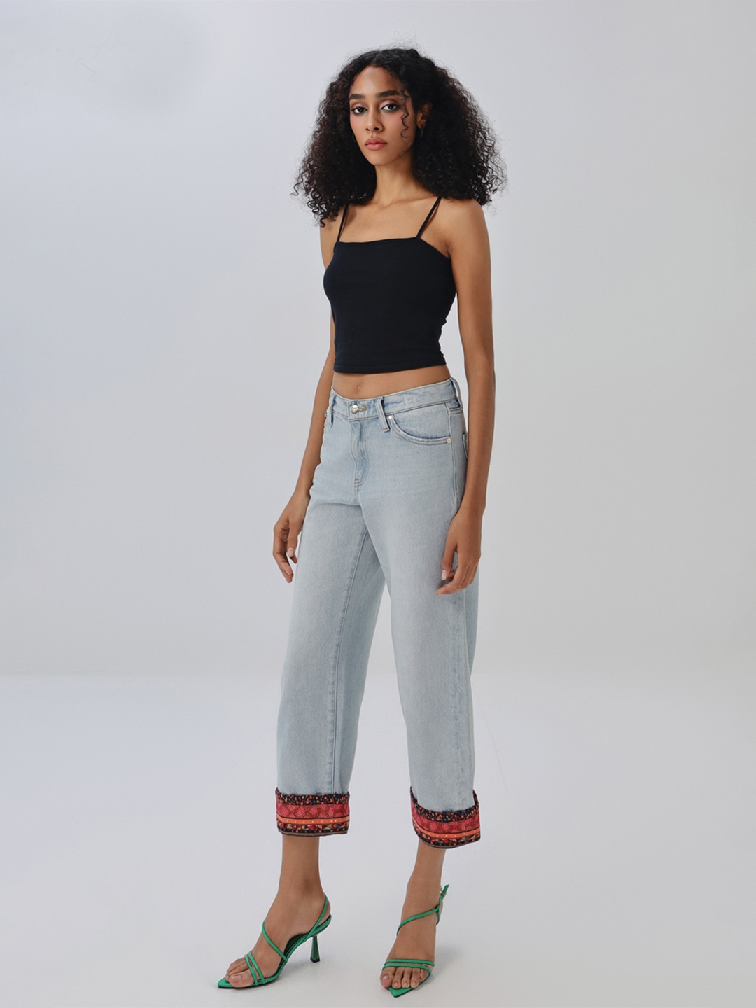 

Happy2r Women Straight Fit High-Rise Mildly Distressed Non Stretchable Jeans, Blue