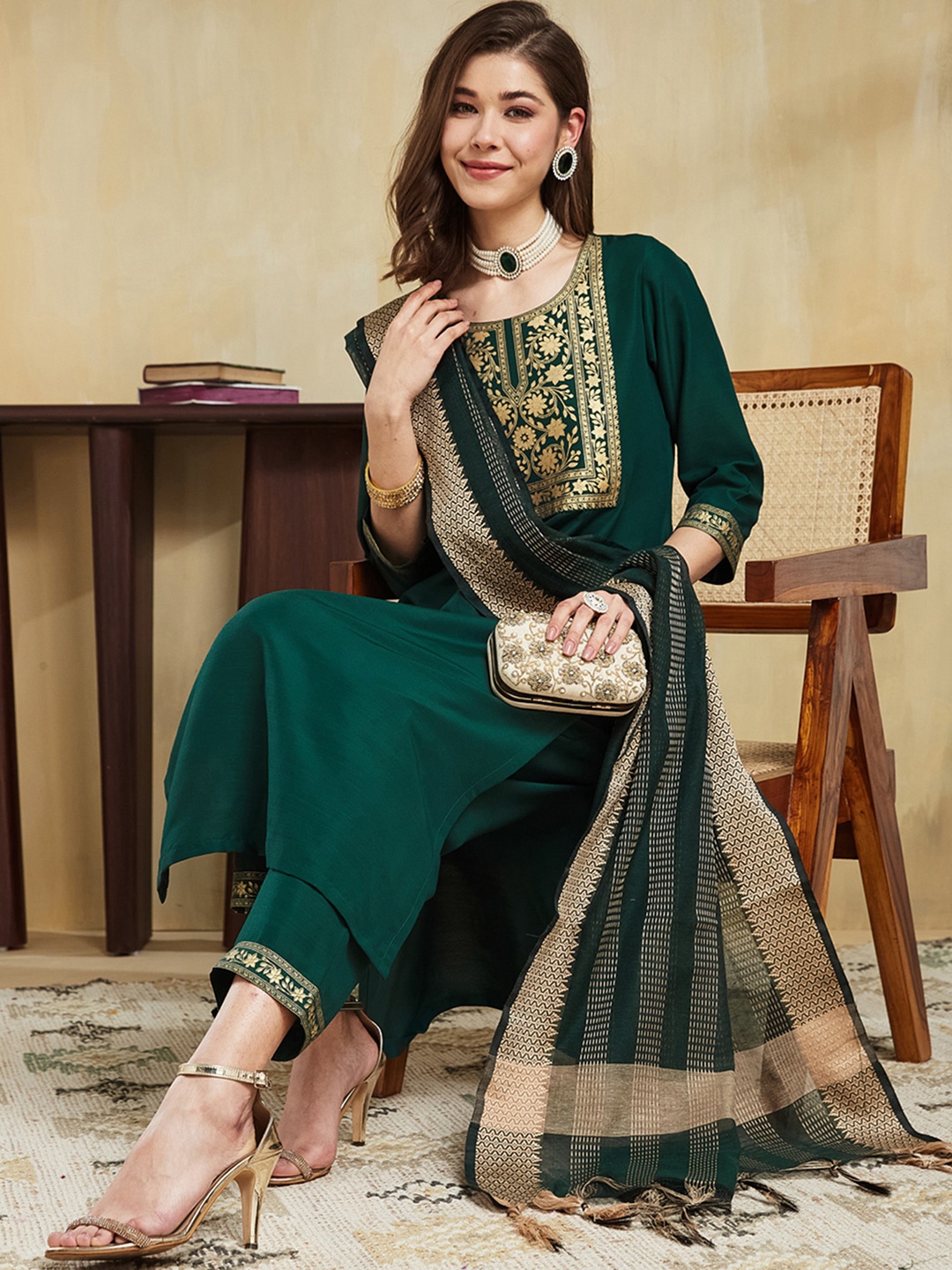 

KALINI Ethnic Motifs Woven Design Sweetheart Neck Straight Kurta With Trouser And Dupatta, Green