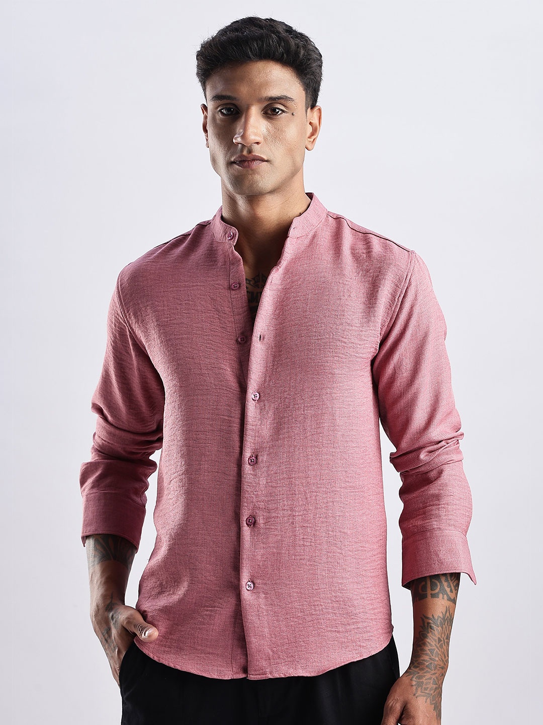 

NEVER NEUD Men Classic Fit Mandarin Collar Solid Casual Shirt, Pink