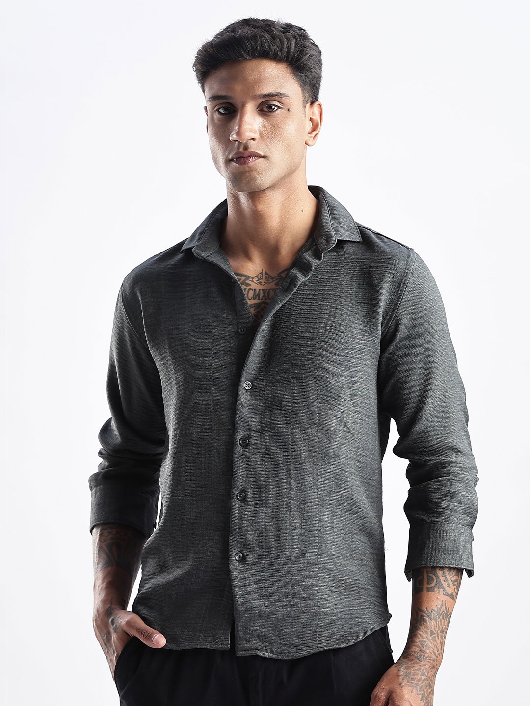 

NEVER NEUD Men Classic Fit Spread Collar Solid Casual Shirt, Olive