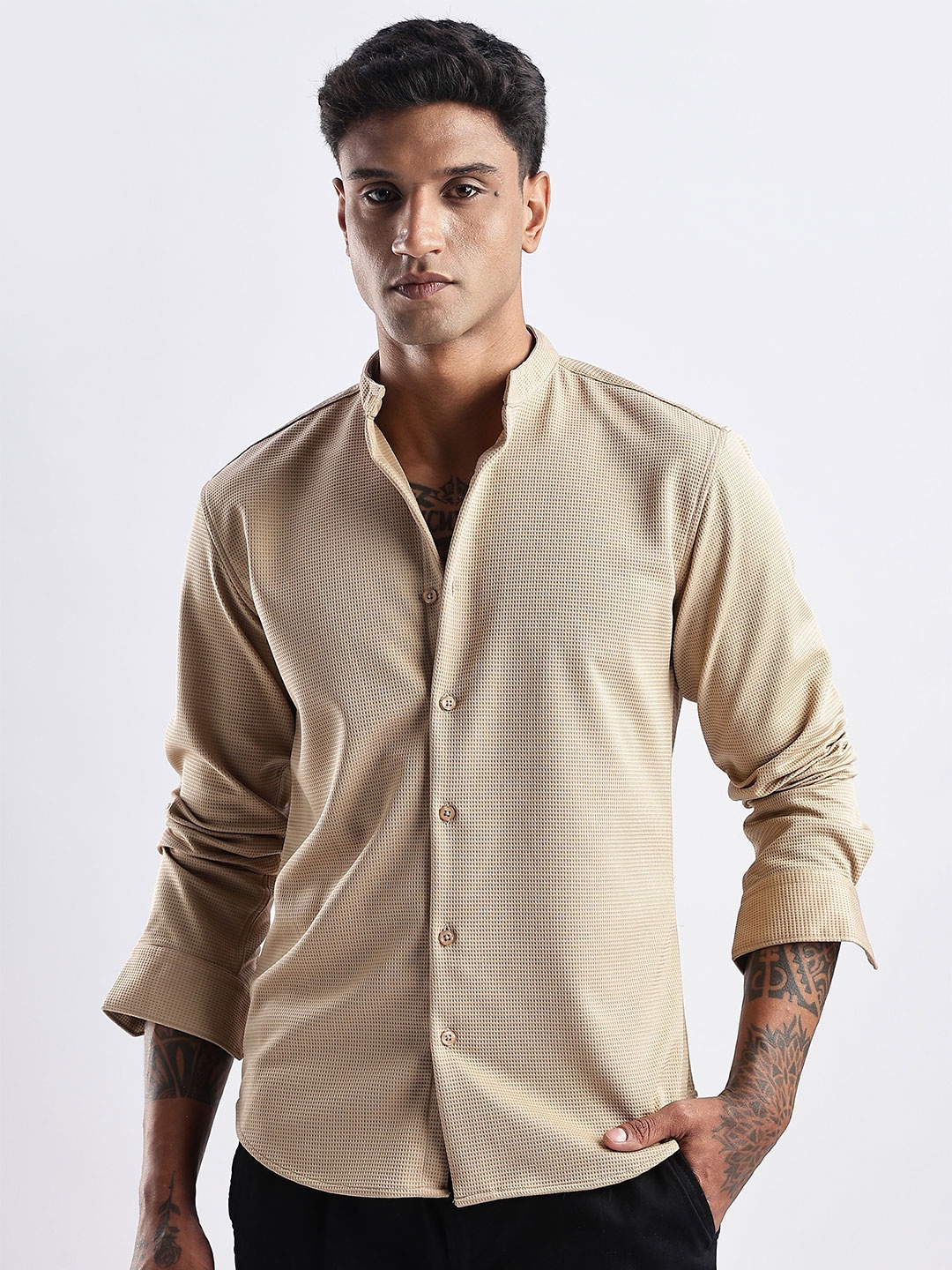 

NEVER NEUD Men Classic Fit Mandarin Collar Solid Casual Shirt, Beige