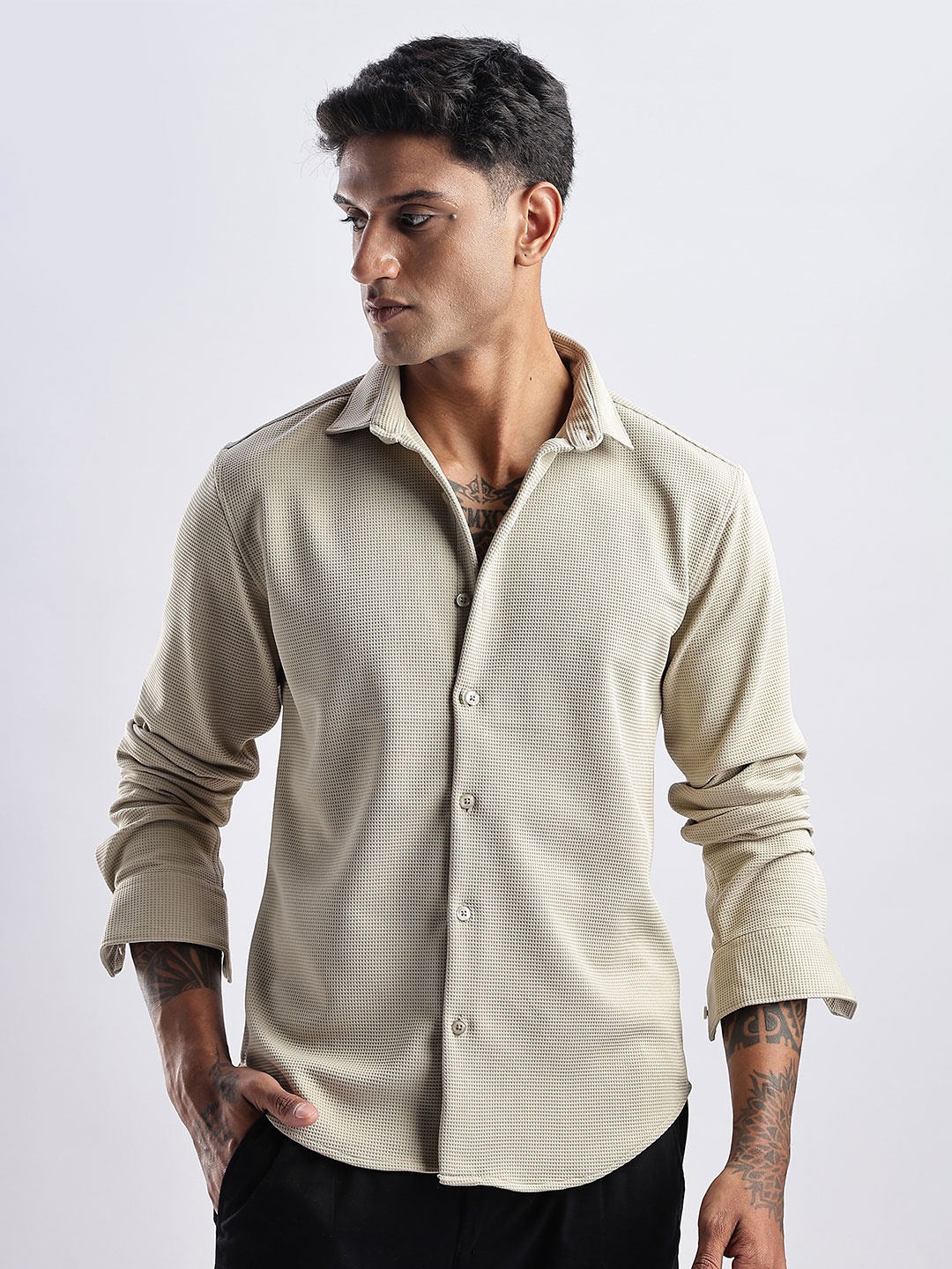 

NEVER NEUD Men Classic Fit Spread Collar Solid Casual Shirt, Cream