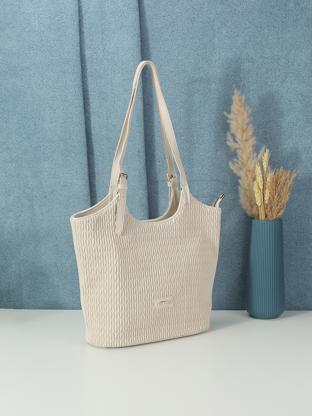 

Metro Women Textured Bucket Shoulder Bag, Off white