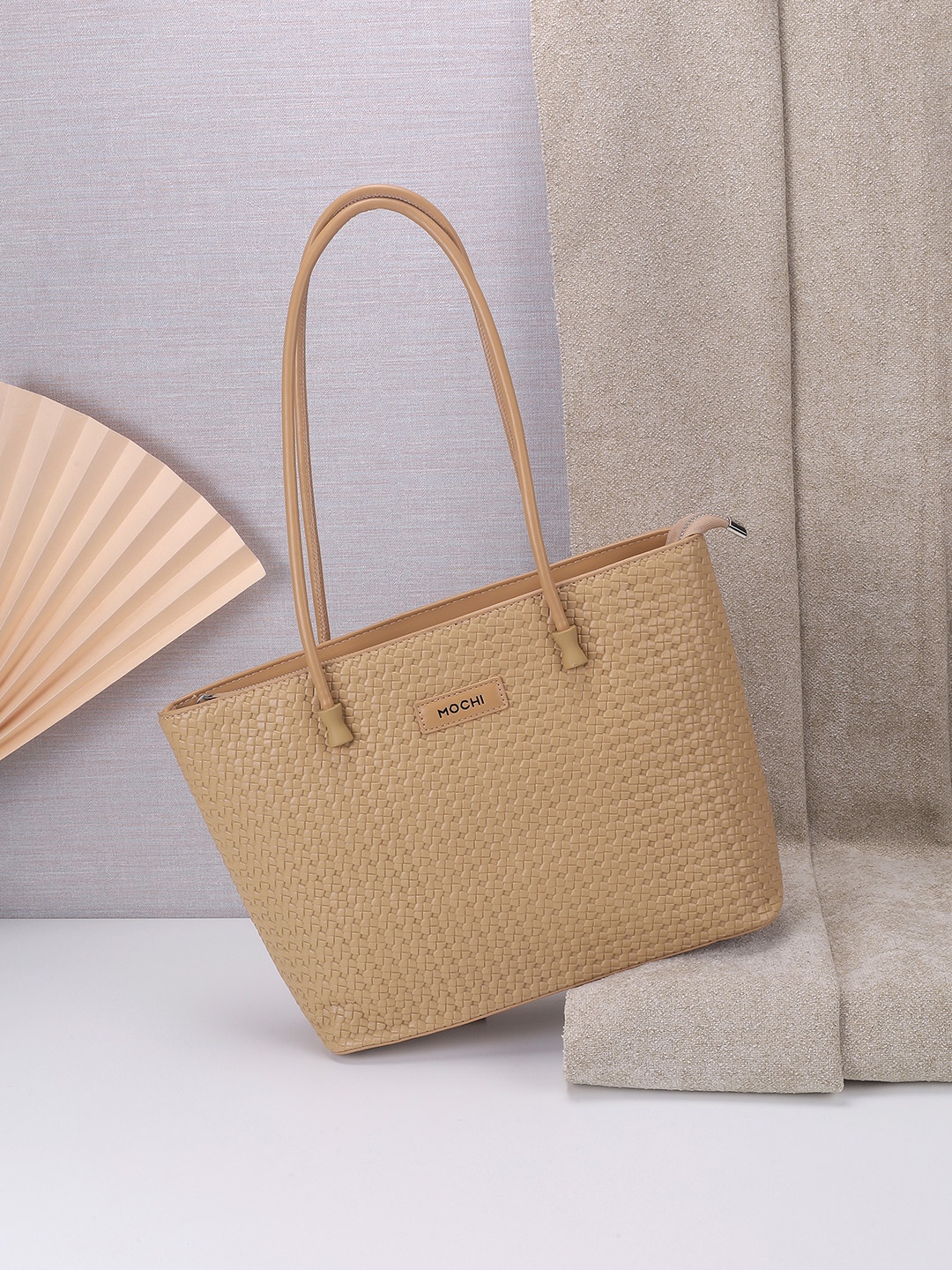 

Mochi Women Textured Structured Shoulder Bag, Tan