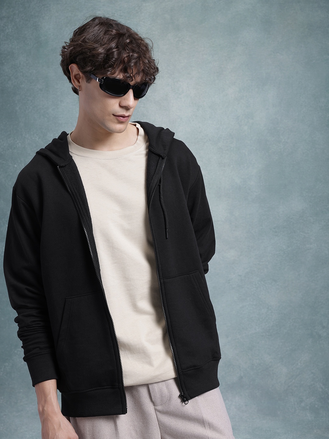 

The Roadster Lifestyle Co. Solid Front Open Fleece Oversized Sweatshirt, Black