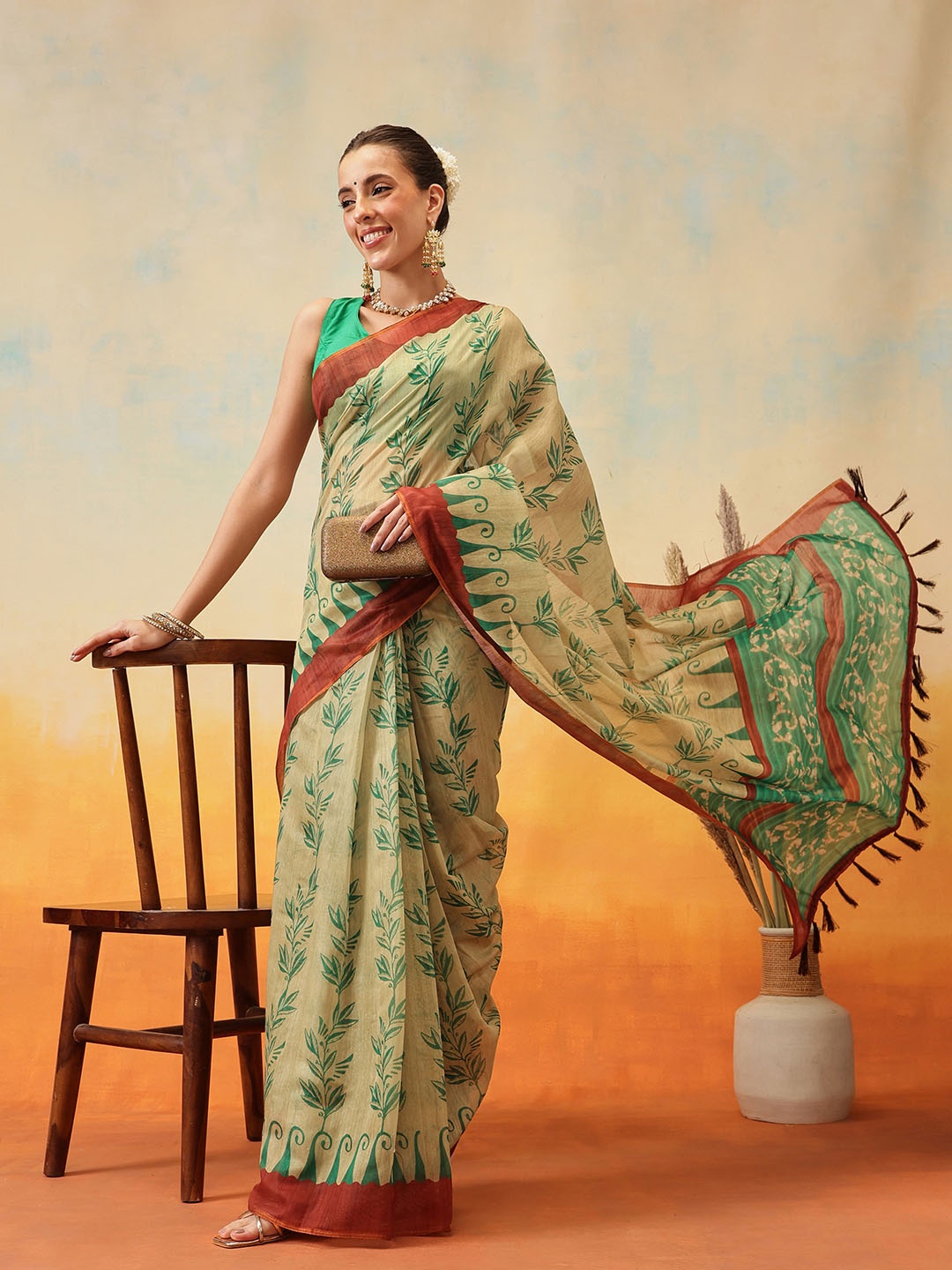 

Silk Land Floral Ready to Wear Chanderi Saree, Beige