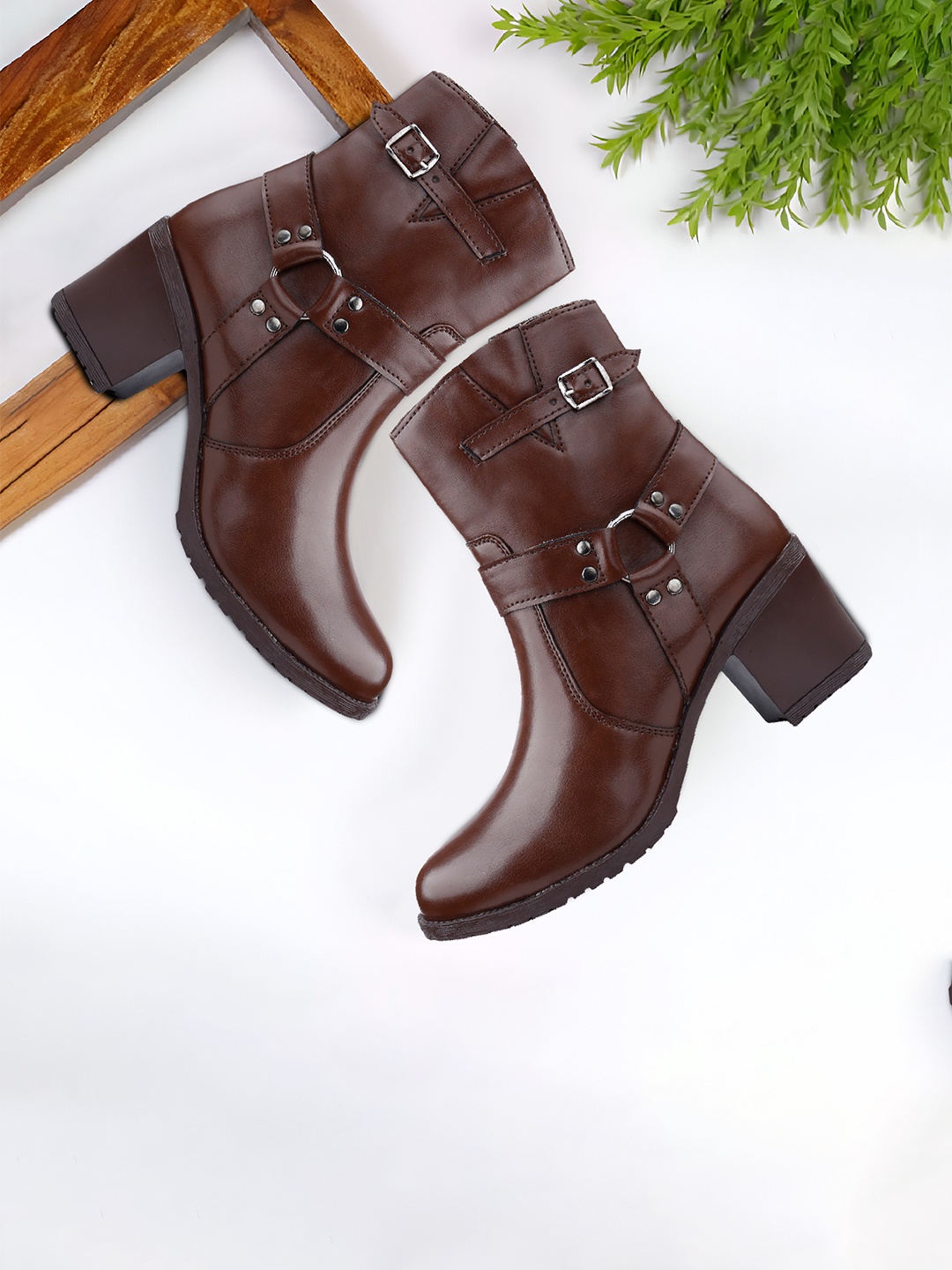 

Bxxy Women Classic High Ankle Zipper Boots with Ring Design, Brown