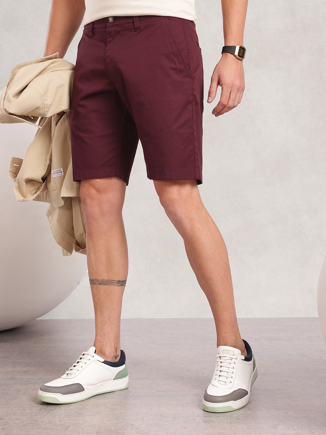 

Nautica Men Solid Pure Cotton Slim Fit Chino Shorts, Maroon