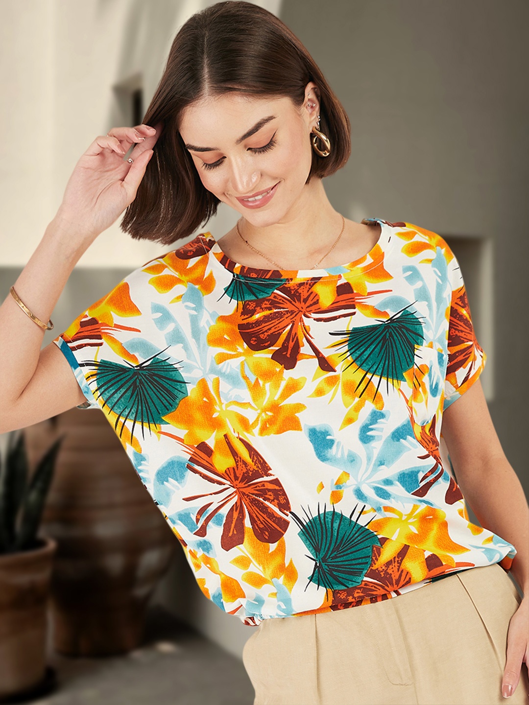 

DressBerry Tropical Print Round Neck Extended Sleeves Top, White