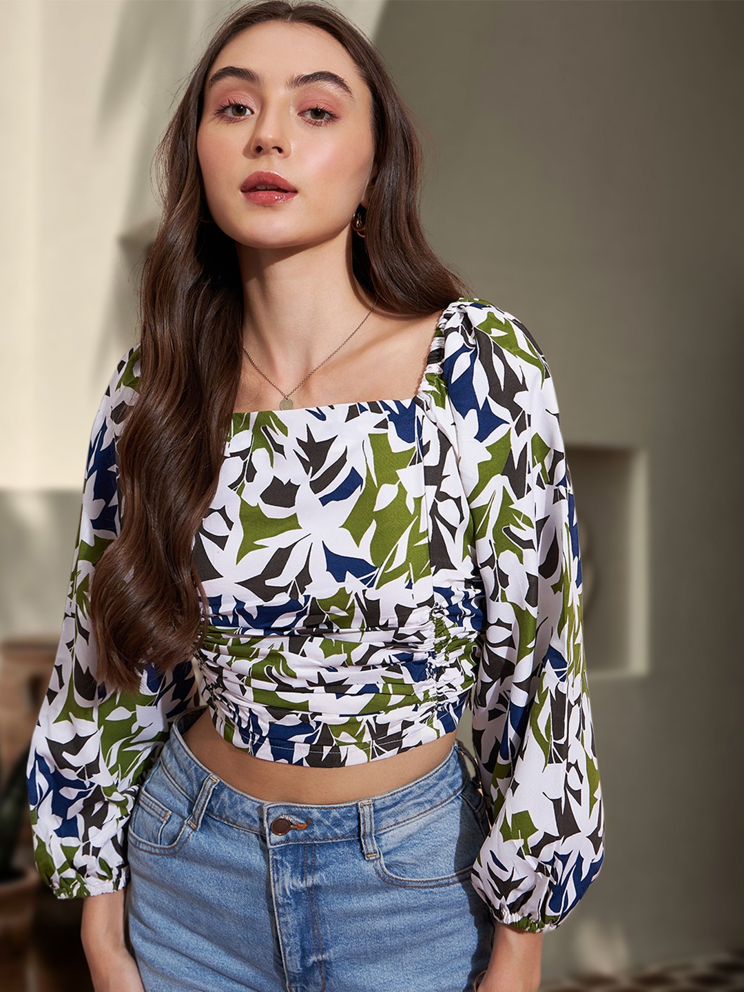 

DressBerry Floral Printed Puff Sleeves Fitted Crop Top, White