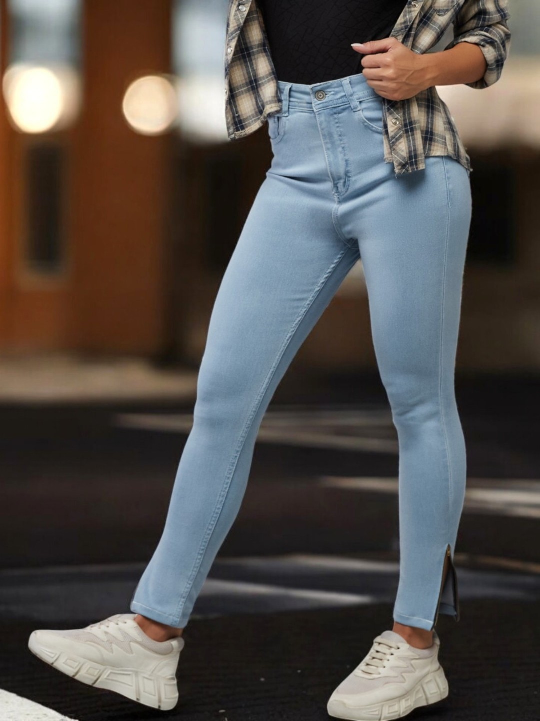 

DOLCE CRUDO Iguazu Falls Women Skinny Fit High-Rise Light Fade Stretchable Jeans, Blue
