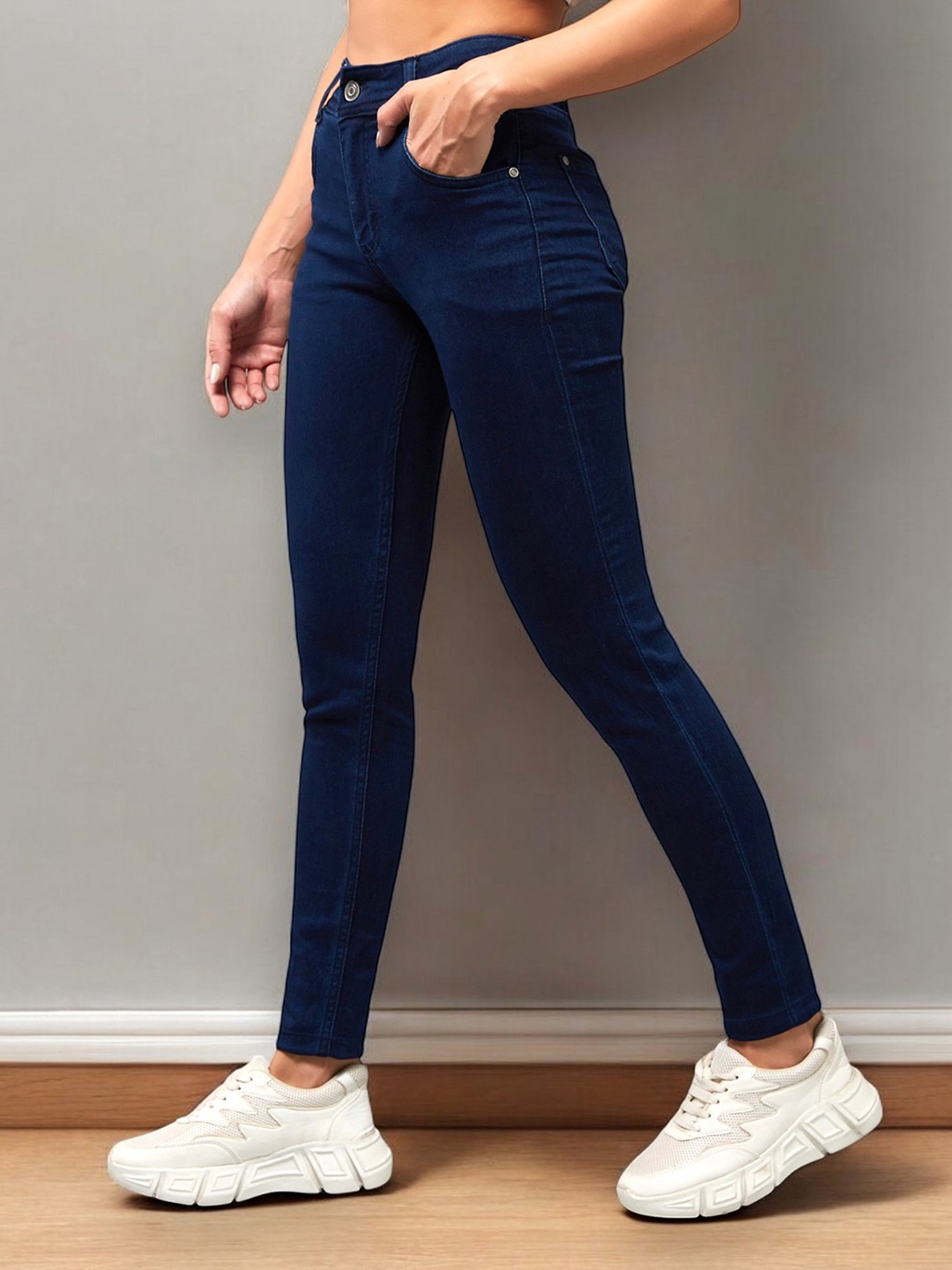 

DOLCE CRUDO Women Skinny Fit Slash Knee Stretchable Jeans, Navy blue