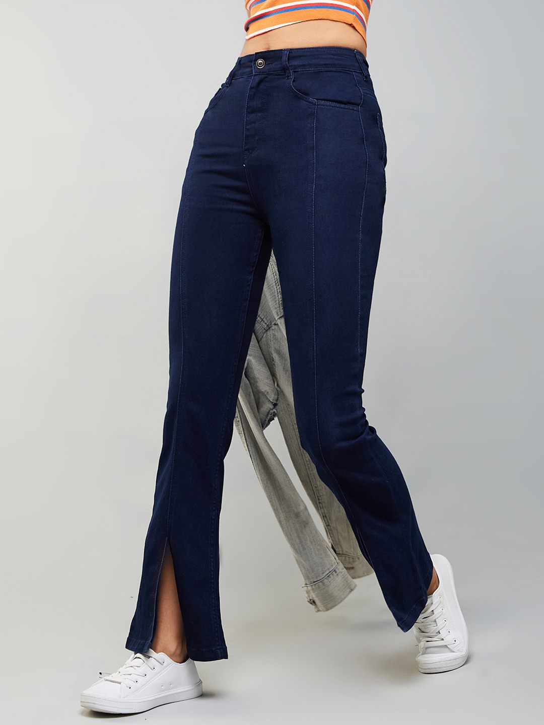 

DOLCE CRUDO Women Slitted Bootcut High-Rise Slash Knee Stretchable Jeans, Blue