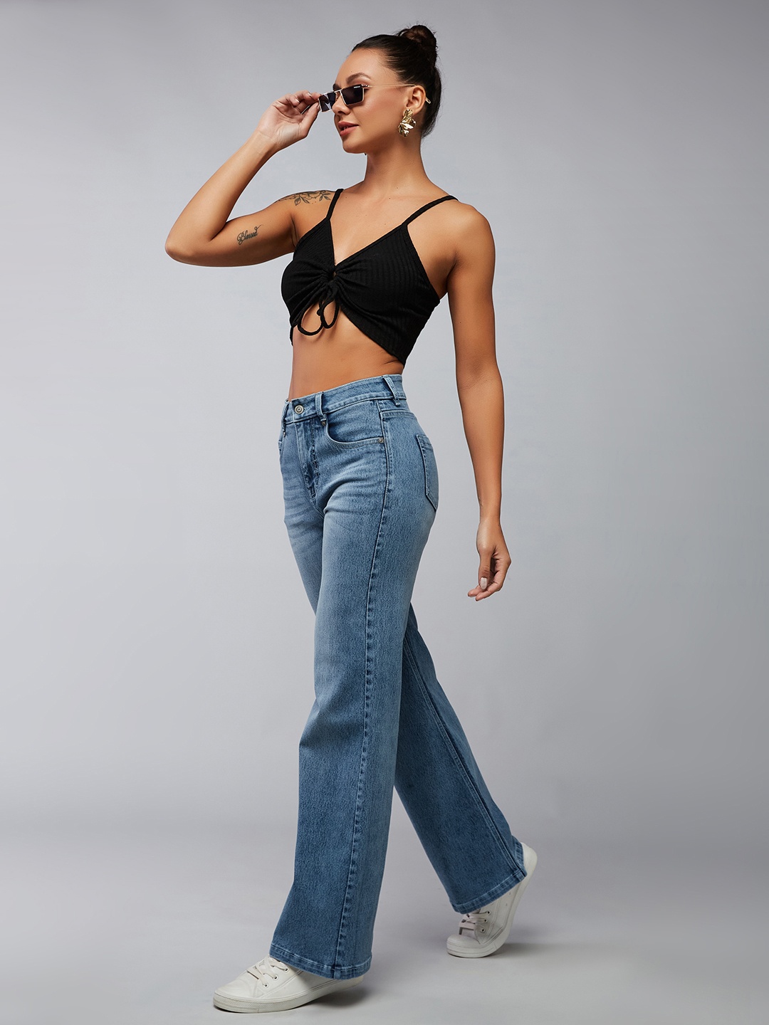 

DOLCE CRUDO Women Wide Leg High-Rise Light Fade Stretchable Jeans, Blue